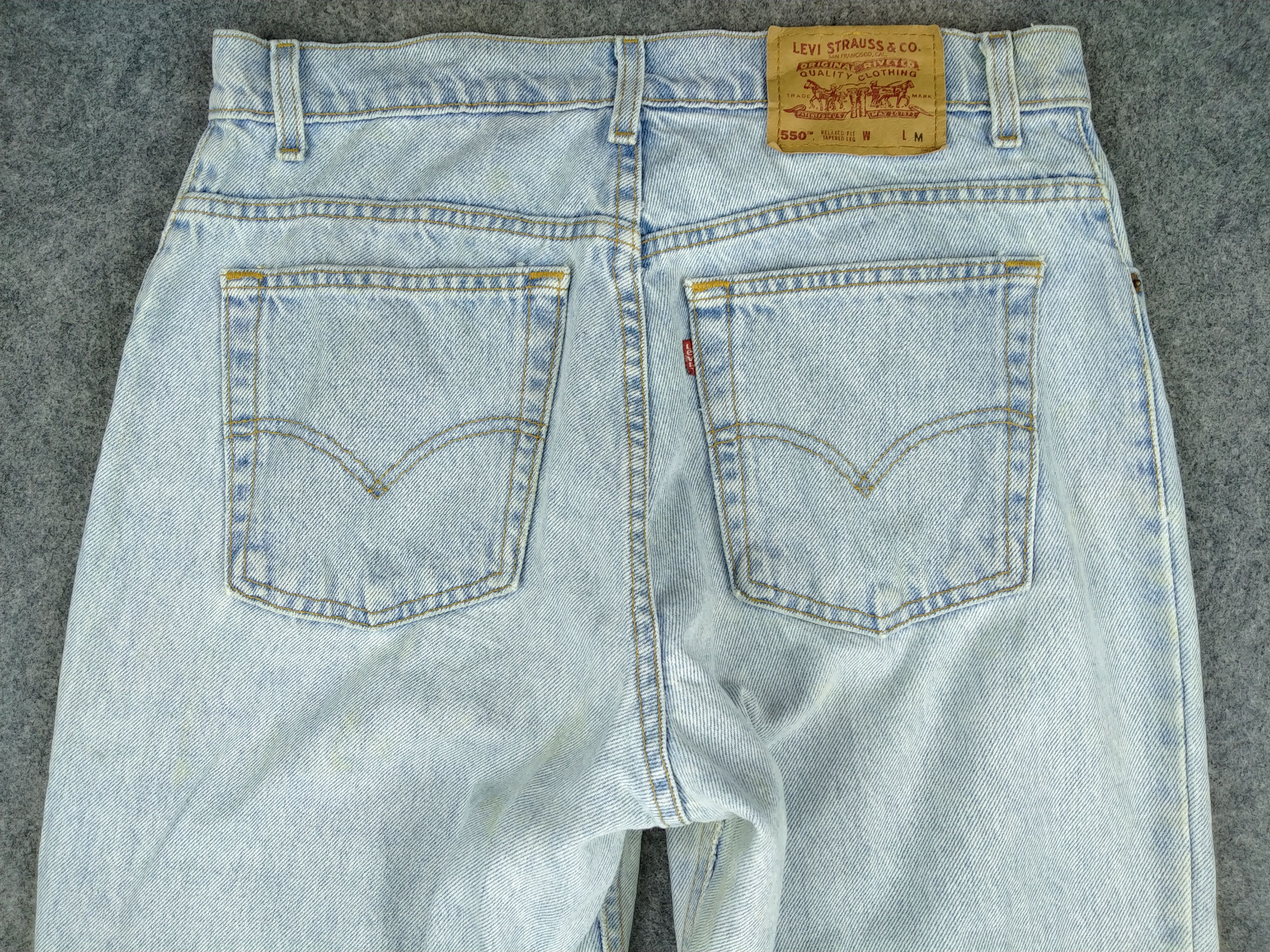 Levi's Light Wash Vintage Levi's 550 Denim 31 x 30.5 -JN552 Size US 31 - 4 Thumbnail