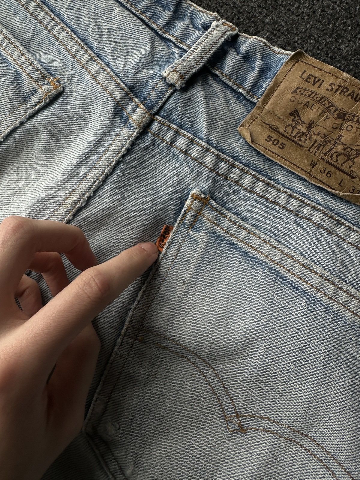 Levi's ORANGE TAB🚨VNTG 90s Levis Jeans LEGEND y2k Light Wash Denim Size US 34 / EU 50 - 12 Thumbnail
