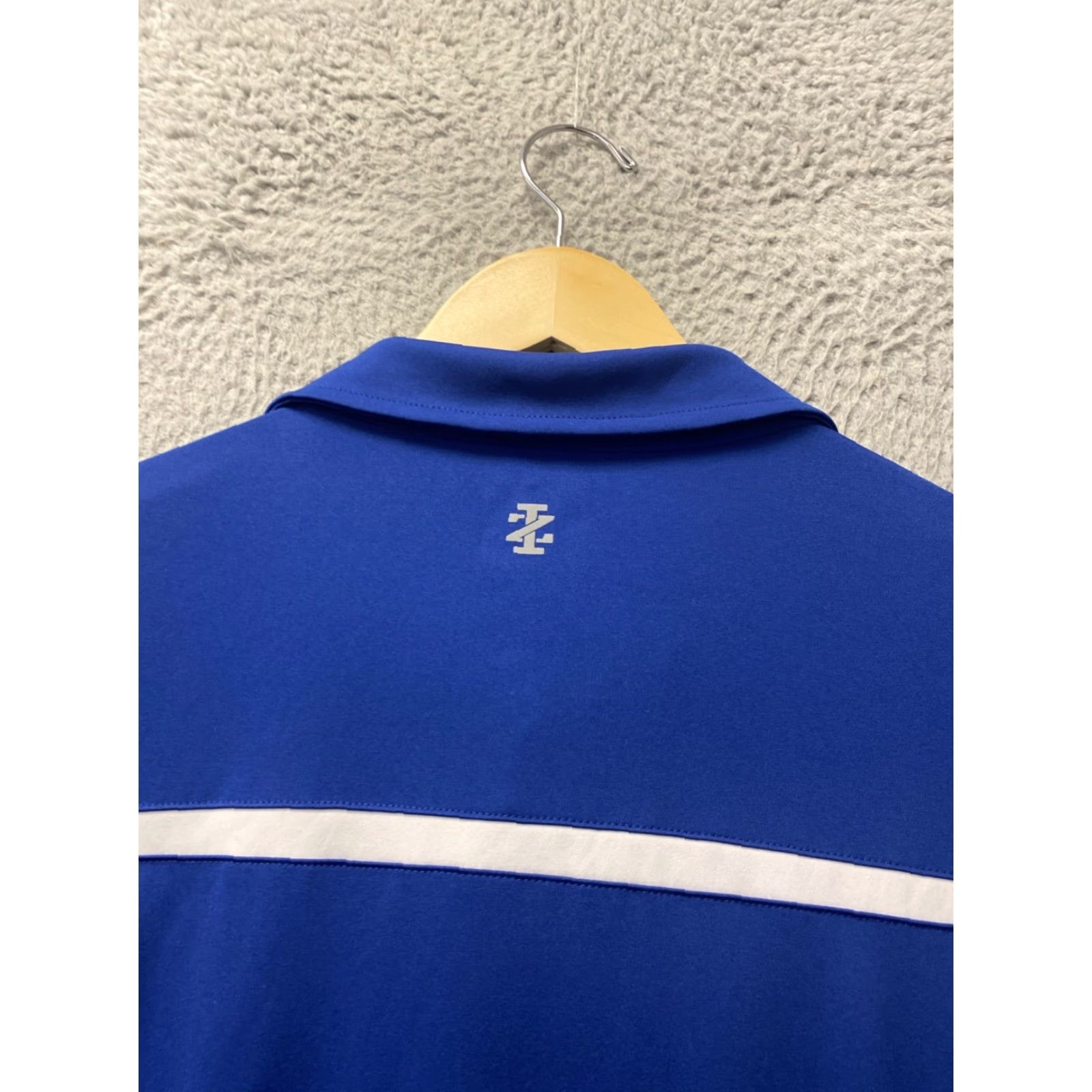 Izod IZOD Golf Polo Shirt XL Blue Collar 2-Button Patch Logo Short Sleeve Collared Regular Fit Men /124-40 Size US XL / EU 56 / 4 - 8 Thumbnail