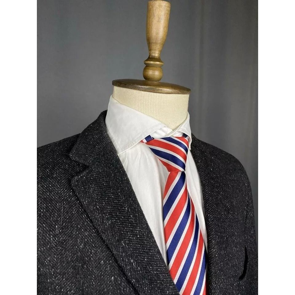 Hugo Boss MINT! Hugo Boss Herringbone Men's Gray Wool Blazer Sportcoat Size 52R - 4 Thumbnail