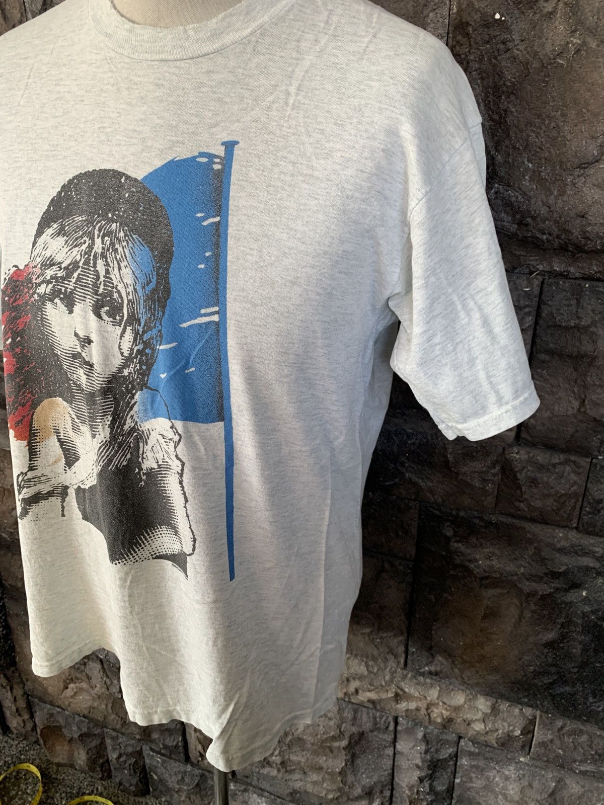Vintage Vintage Les Miserables Musical / Art T shirt Size US L / EU 52-54 / 3 - 4 Thumbnail