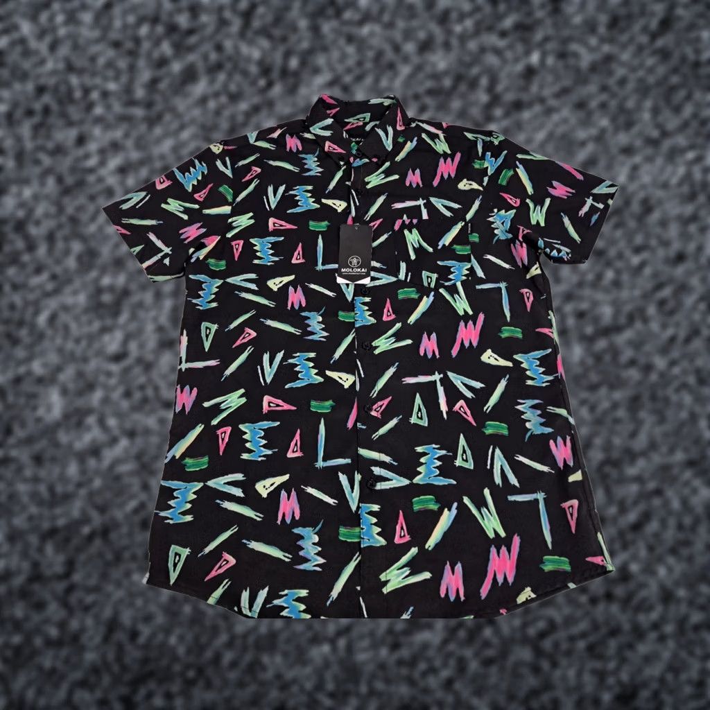 CO NWT Molokai Surf Co Men's Short Sleeve Multicolored Button Up Shirt M Hawaiian Print Lightweight Microfiber Pocketed Size US M / EU 48-50 / 2 - 1 Thumbnail