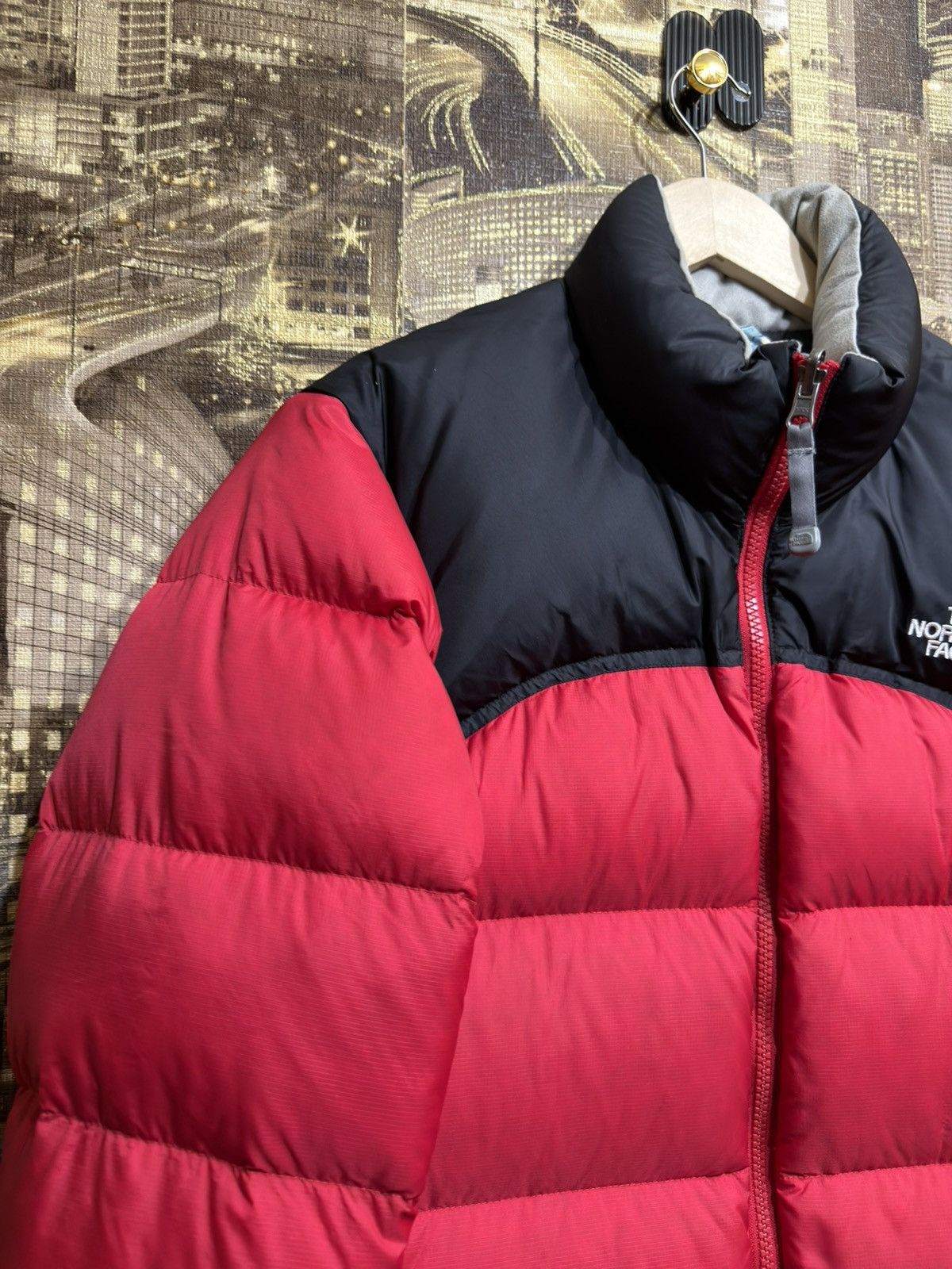 The North Face The North Face 1996 Retro Nuptse Jacket Antarctica Puffer Size M / US 6-8 / IT 42-44 - 3 Thumbnail