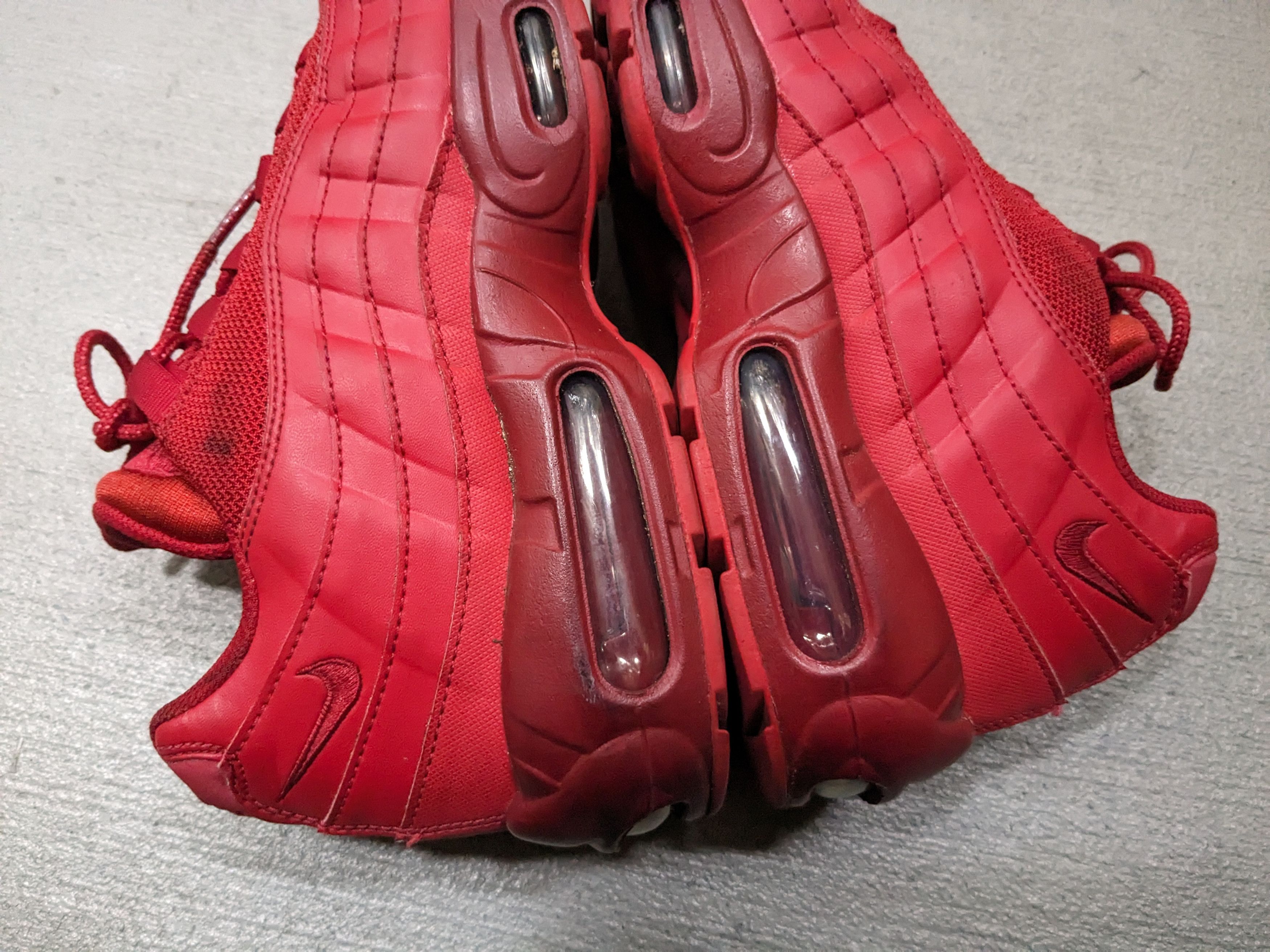 Nike Nike Air Max 95 Triple Red Size 8 CQ9969-600 2019 Size US 8 / EU 41 - 8 Thumbnail