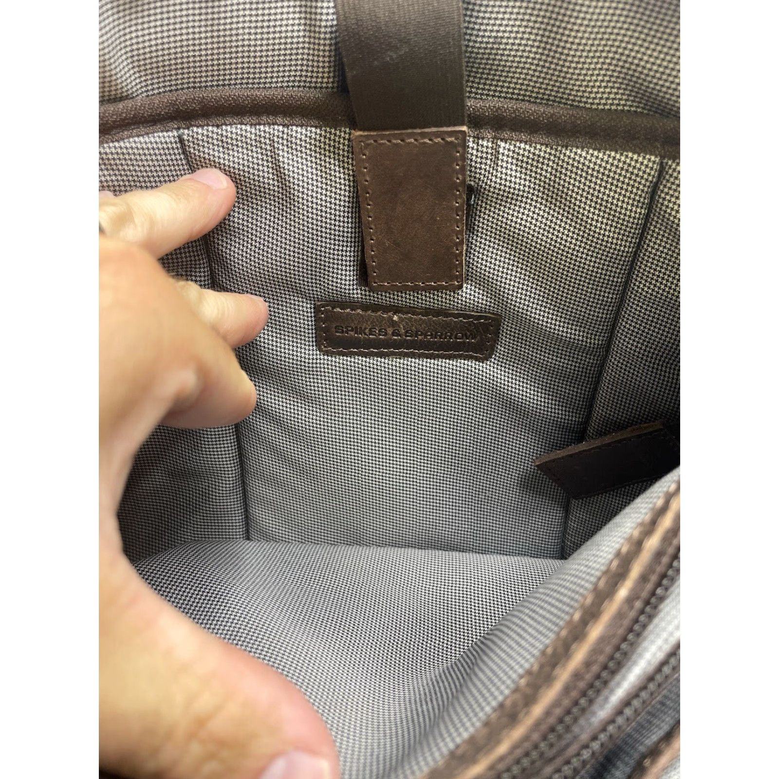 Arrow Spikes & Sparrow Brown Leather Crossbody Handbag Shoulder Bag Women Medium Brown Crossbody Bag Leather Sparrow Spike Pattern Solid Magnetic Zip Size ONE SIZE - 6 Thumbnail