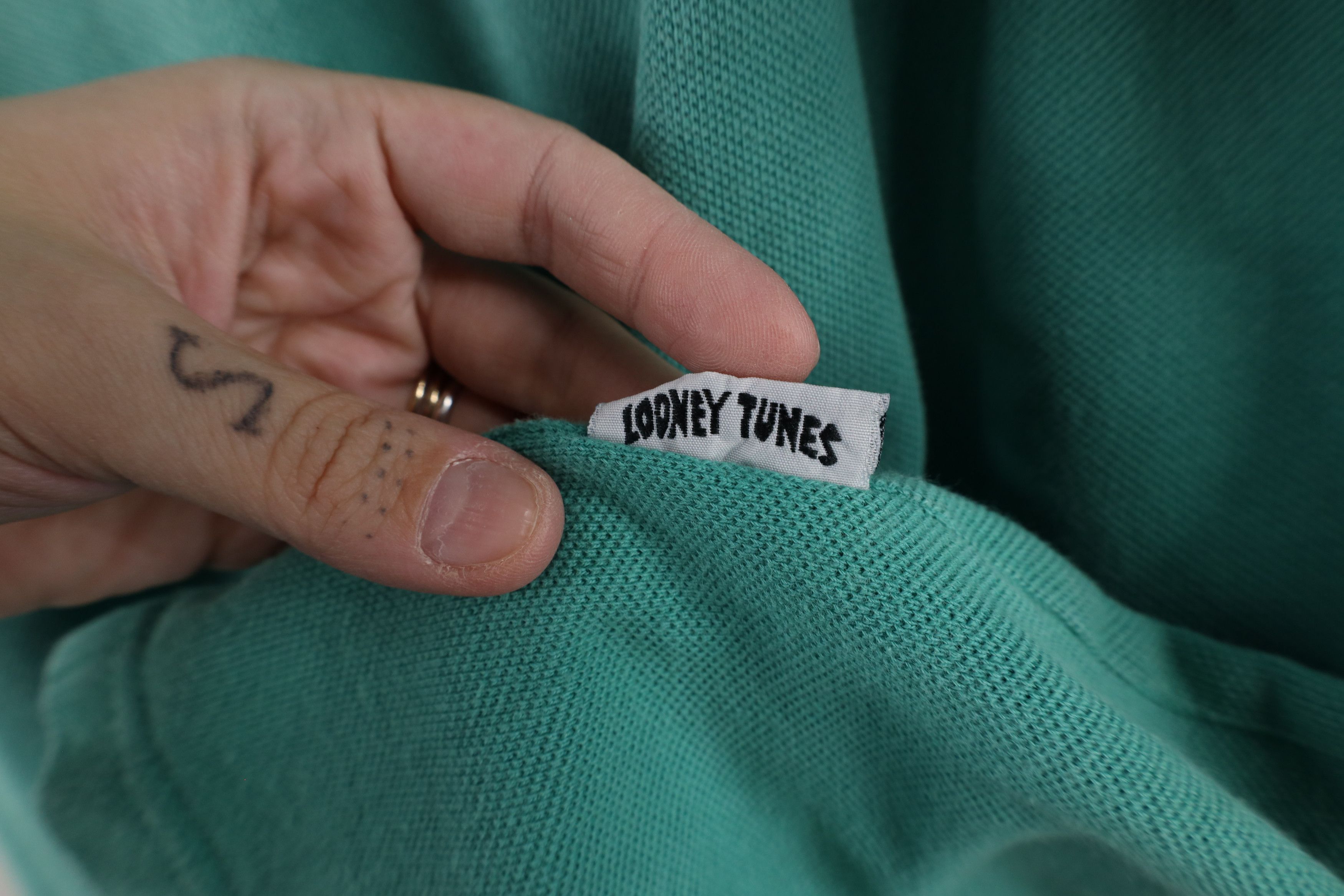 Vintage Vintage 90s Looney Tunes Taz Tazmanian Devil Golf Polo Shirt Size US M / EU 48-50 / 2 - 8 Thumbnail