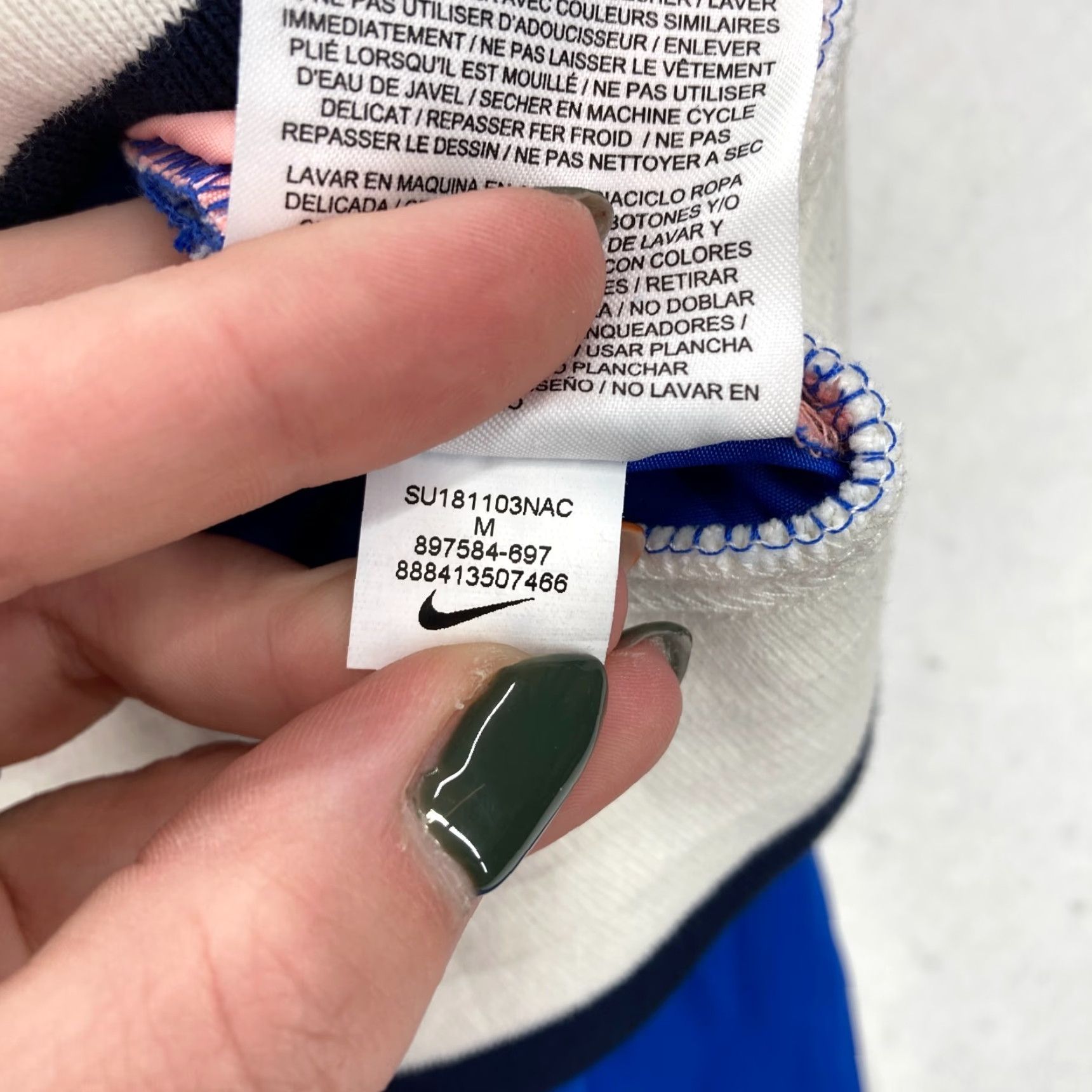 Nike Nike Women's Cropped Full Zip Jacket Medium Color Block Pink Swoosh Preppy 90s Womens Style Basic Jacket Modern Casual Size M / US 6-8 / IT 42-44 - 7 Thumbnail