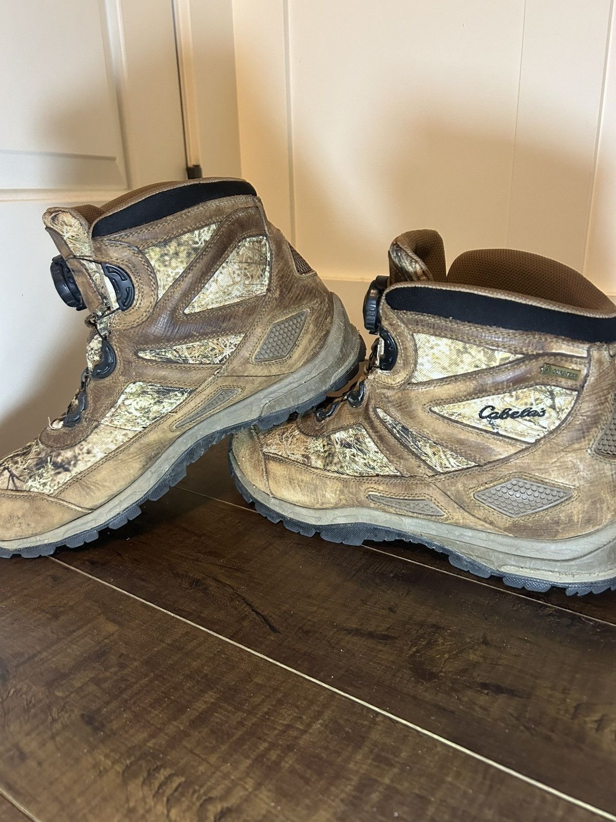 Cabelas × Goretex × Vibram Cabela’s Zonz Gore-Tex leather camo BOA Vibram hiking boots Size US 13 / EU 46 - 1 Thumbnail