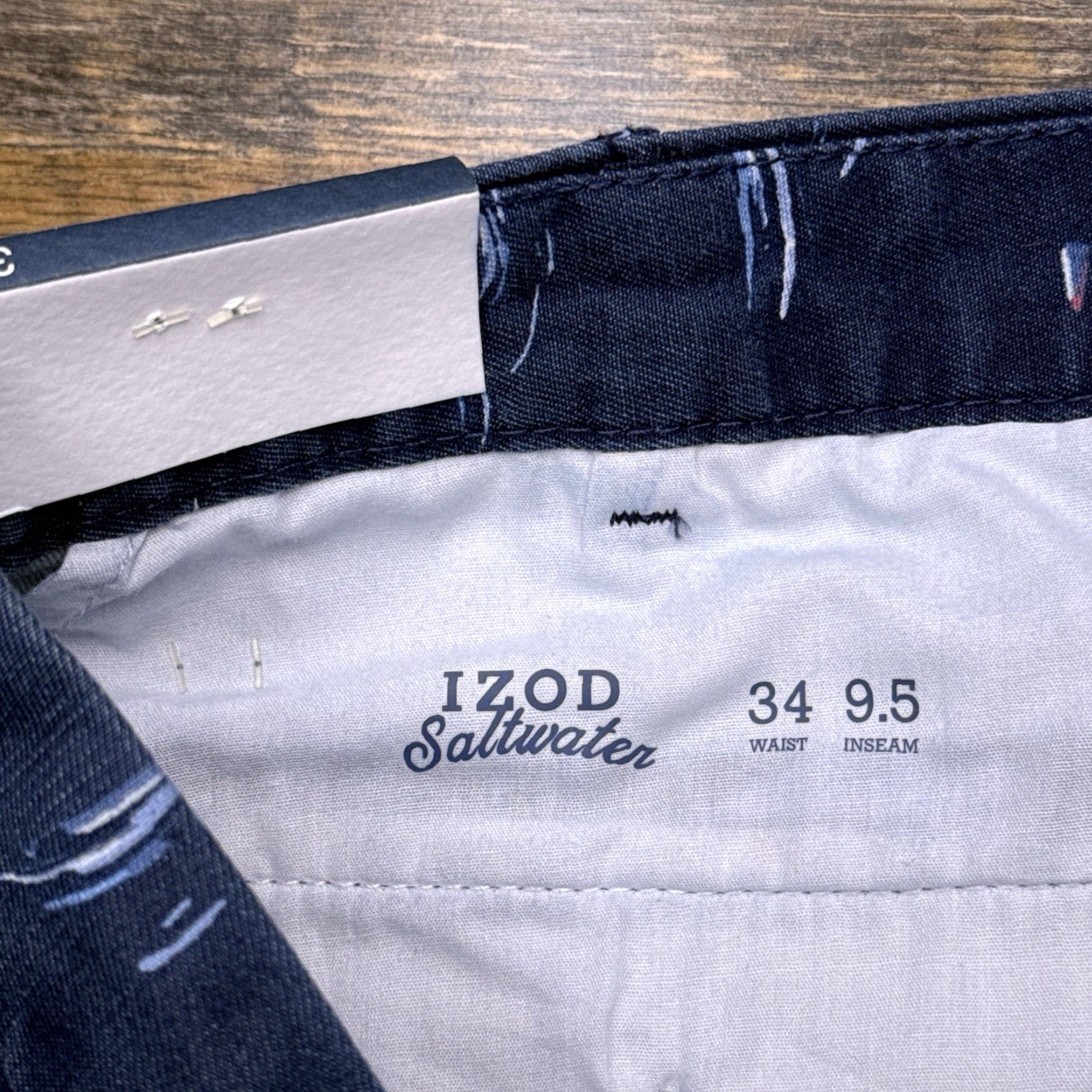 Izod IZOD Saltwater Shorts Mens 34W Navy Chino 9.5 Inch Inseam Lighthouses New Size US 34 / EU 50 - 5 Thumbnail