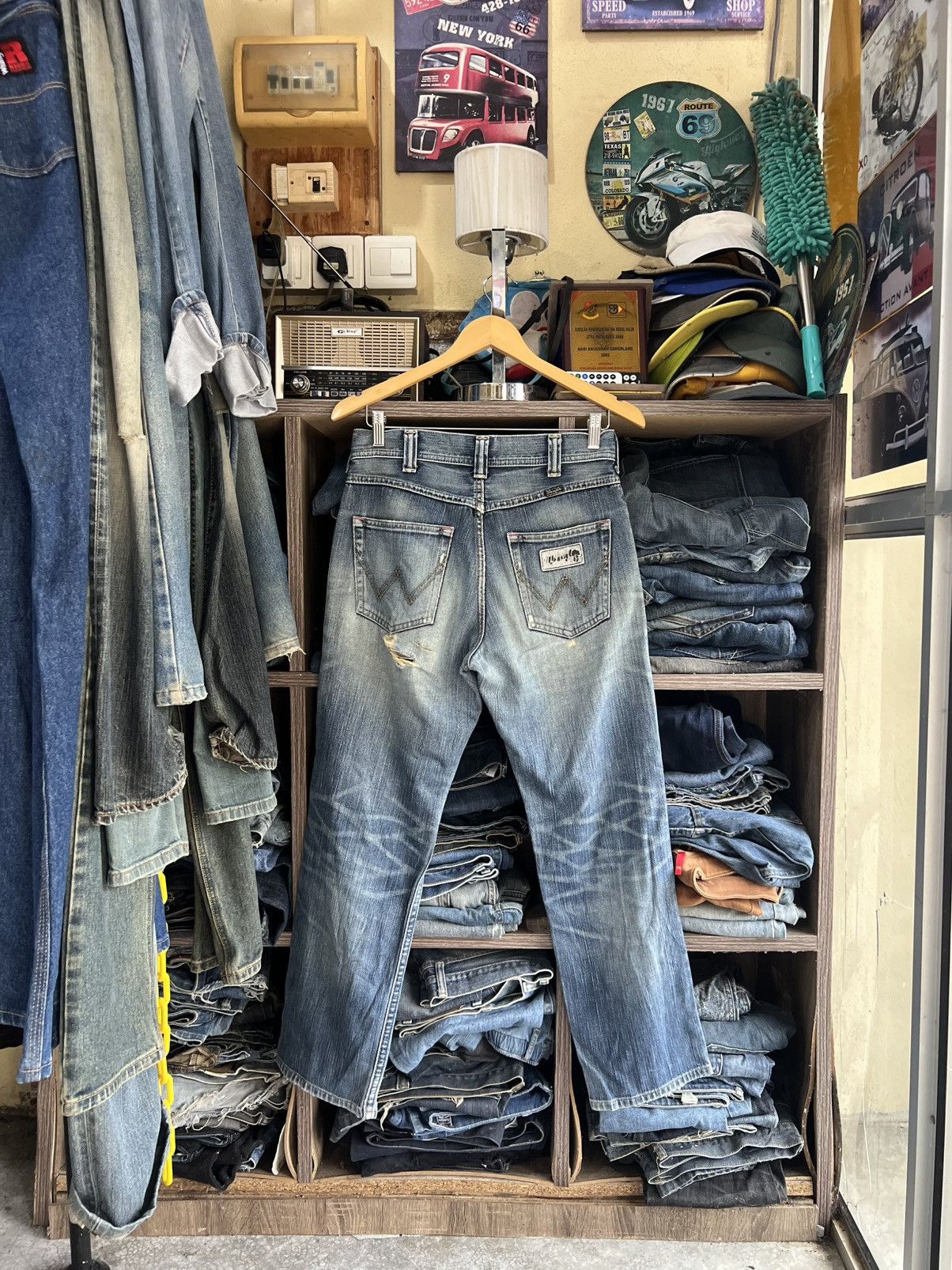 Wrangler 🔥Vintage Wrangler Distressed Denim Size US 30 / EU 46 - 2 Thumbnail