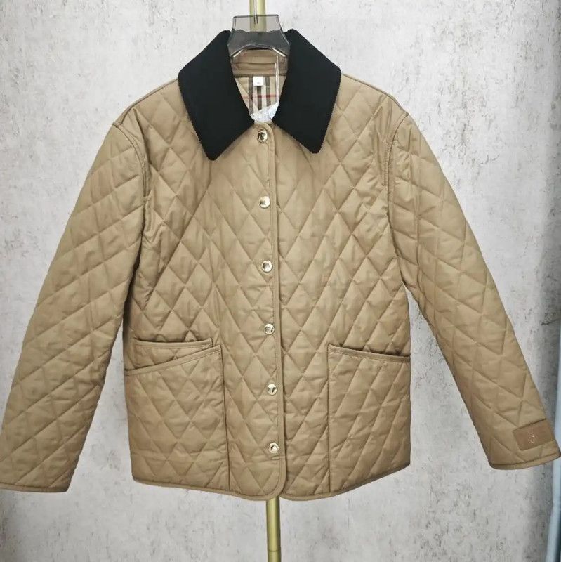 Burberry Burberry Quilted Short Jacket in Camel Size M / US 6-8 / IT 42-44 - 1 Thumbnail