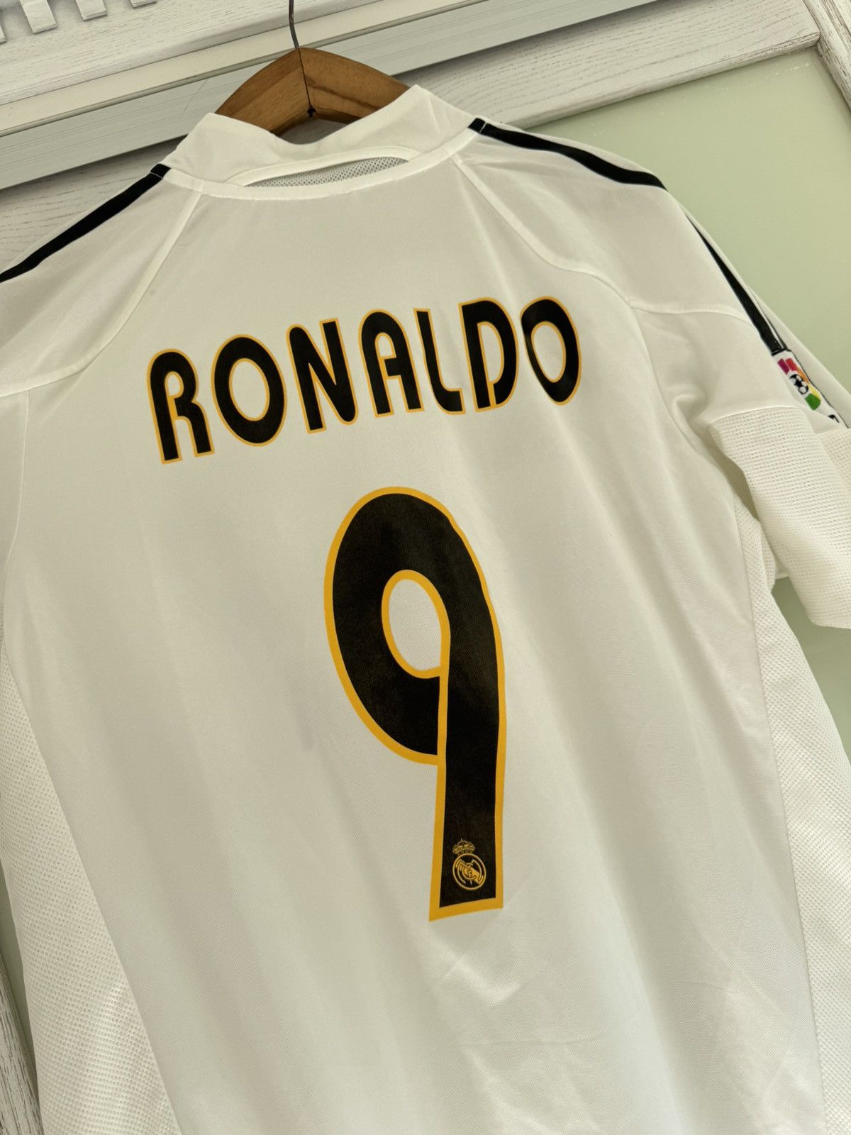 Adidas Ronaldo #9 Real Madrid 2004-2005 Vintage Soccer Jersey Shirt Size US L / EU 52-54 / 3 - 5 Thumbnail