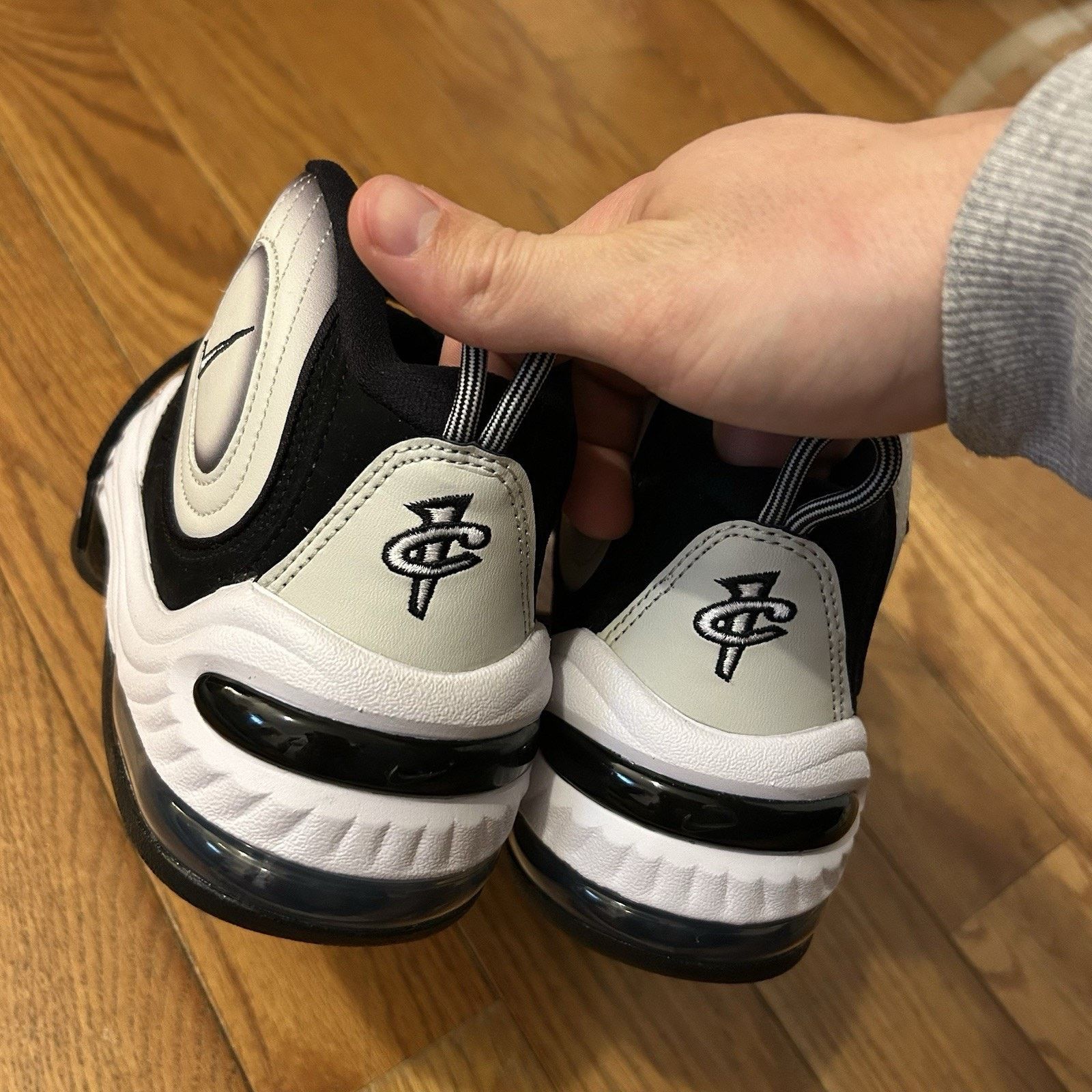 Nike NEW Air Penny 2 Panda High Top Basketball Sneakers Shoes Size US 10 / EU 43 - 3 Thumbnail