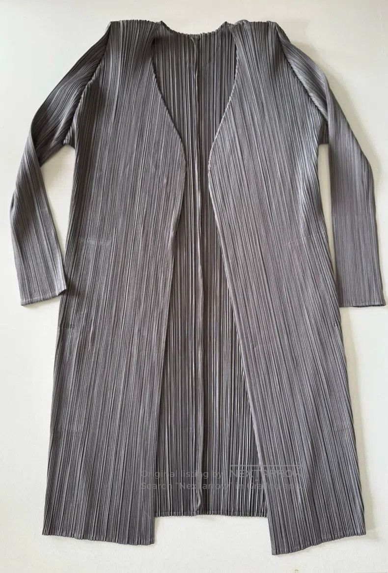 Issey Miyake Issey Miyake Classic Pleated Long Sleeve Top Size M / US 6-8 / IT 42-44 - 2 Thumbnail