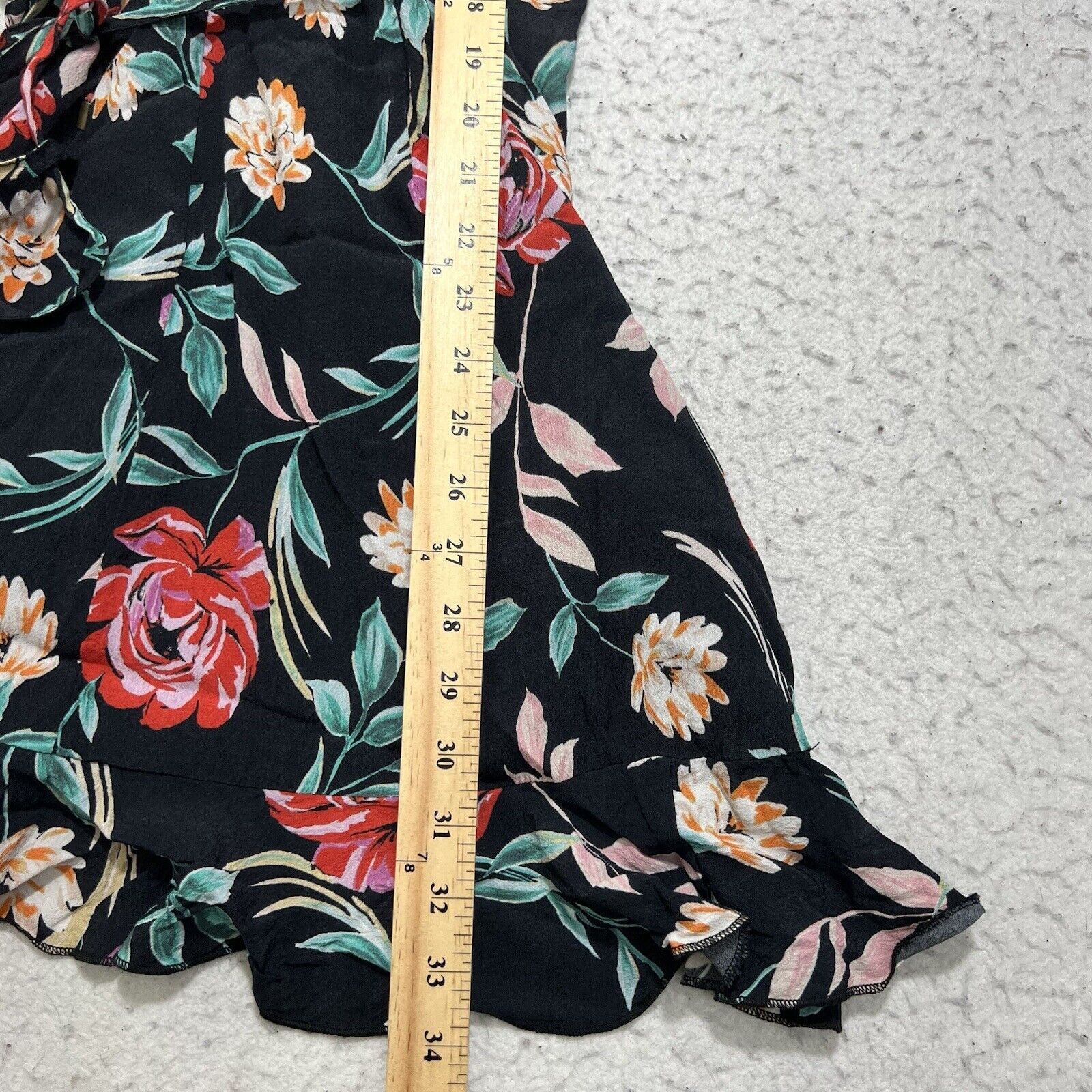 Nordstrom Lovers + Friends Women's XS Sleeveless Floral Wrap Top Size XS / US 0-2 / IT 36-38 - 7 Thumbnail