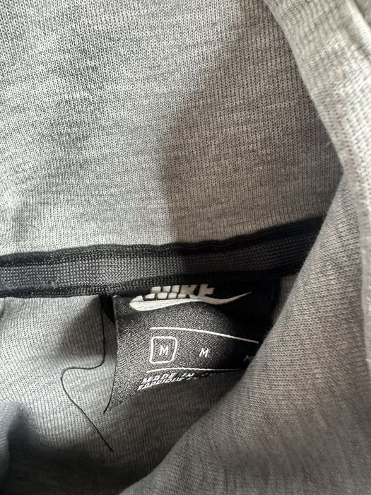 Old Season Nike Tech Fleece