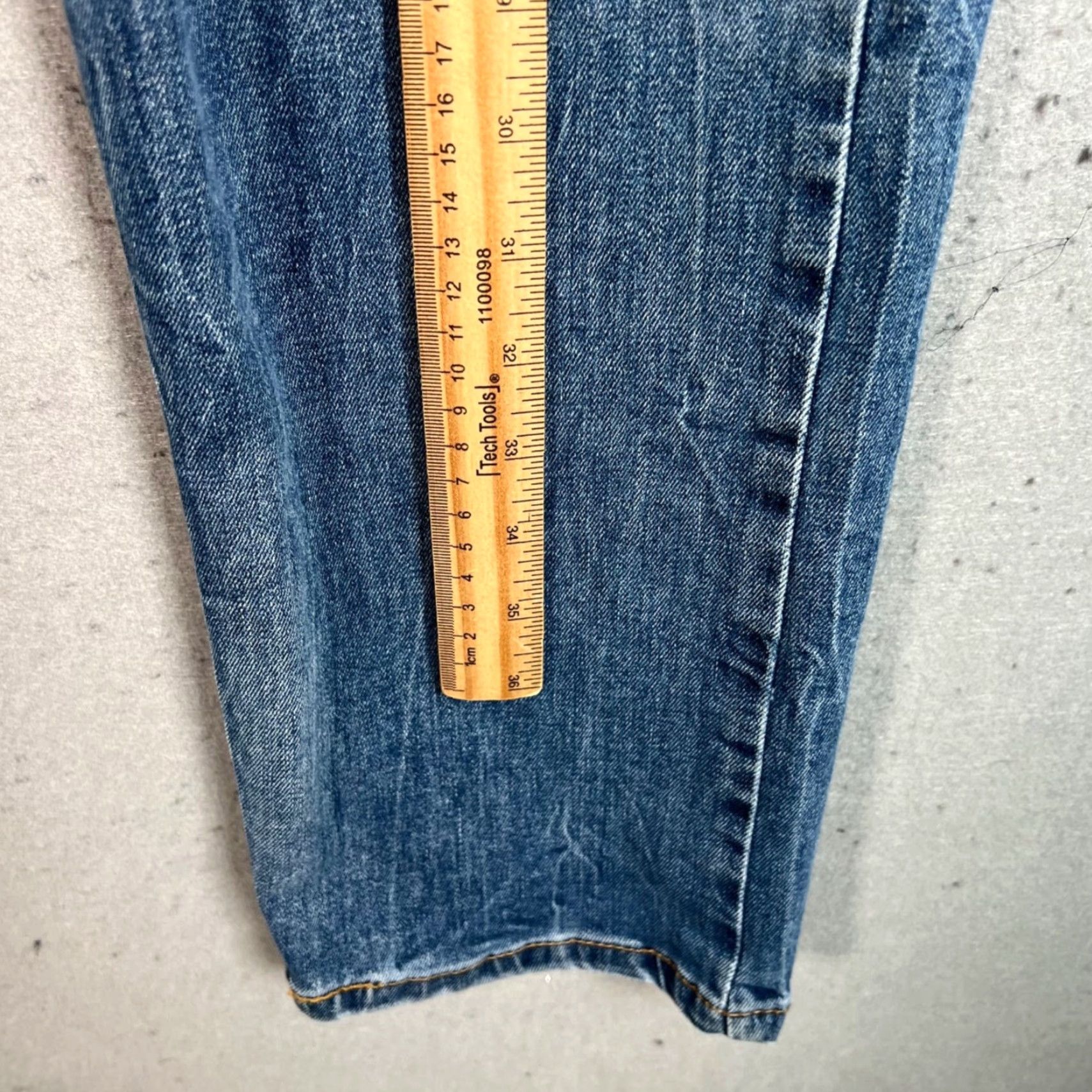 Levi's Levi's 500 Series Jeans Mens 36 X 30 Cotton Denim 5-Pocket Design Tapered Blue, Regular Rise, Zip Closure, Machine Washable, Vintage: No Size US 36 / EU 52 - 7 Thumbnail