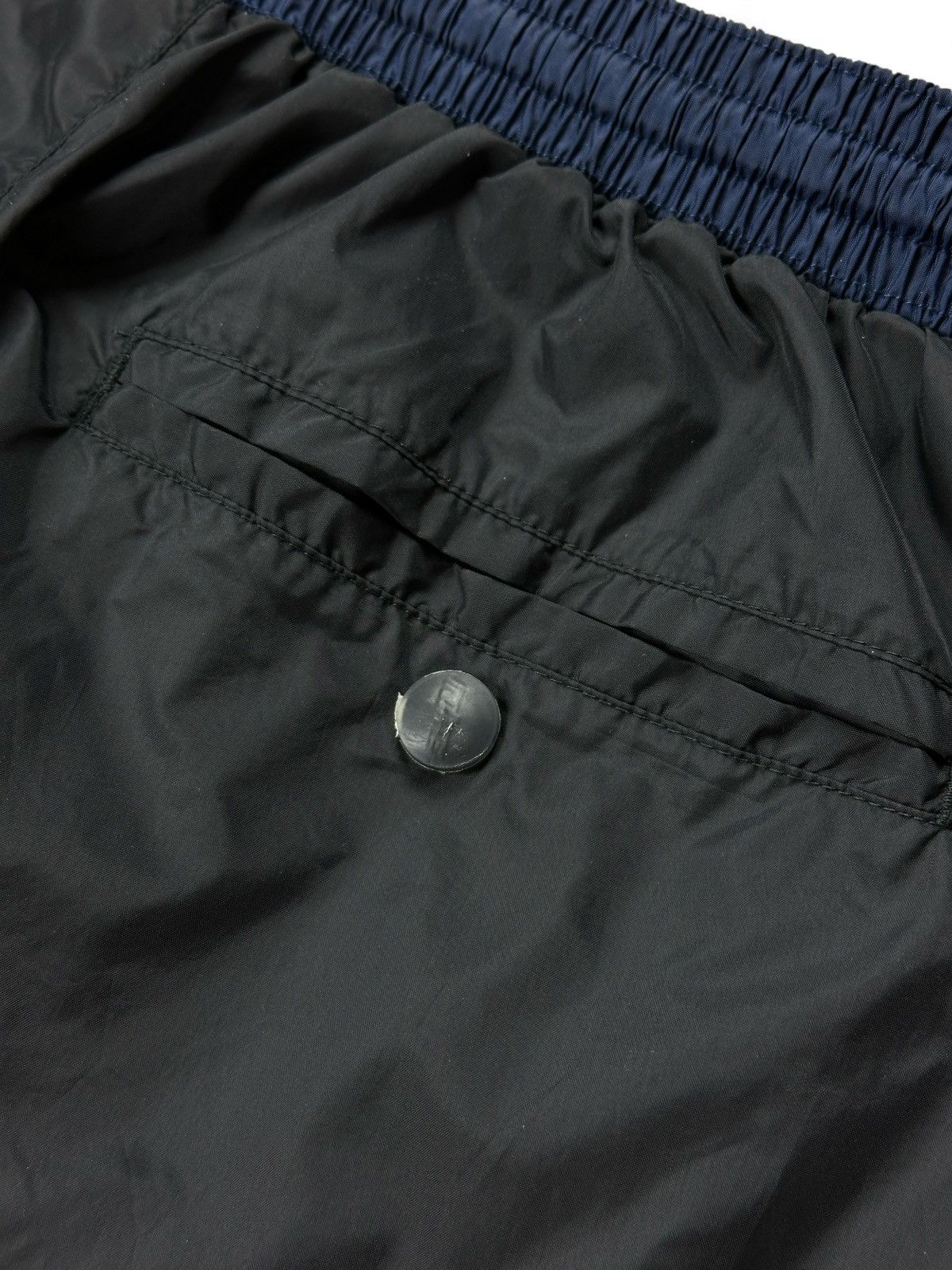 Nike × Vintage Vintage Y2K Nike Big Logo Full Zip Nylon Shorts Size US 32 / EU 48 - 21 Thumbnail