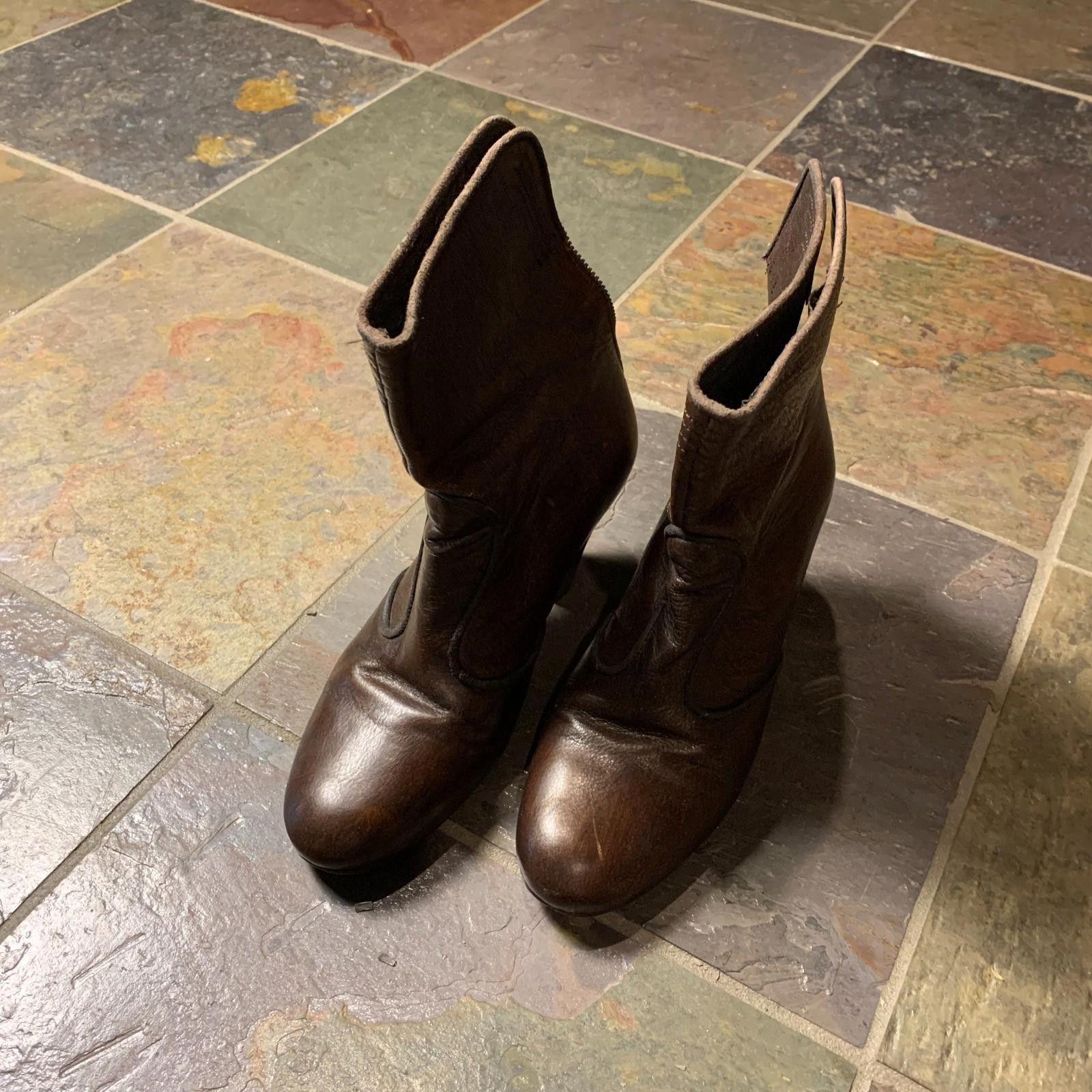 Designer CALLEEN CORDERO Ankle Boot Dk Brown Wood Heel Size 7.5 G109 Size US 7.5 / IT 37.5 - 1 Thumbnail