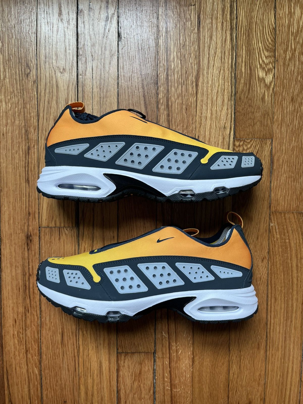 Nike Nike Air Max Sunder SNDR Canyon Gold HJ8080-700 Size US 9.5 / EU 42-43 - 4 Thumbnail