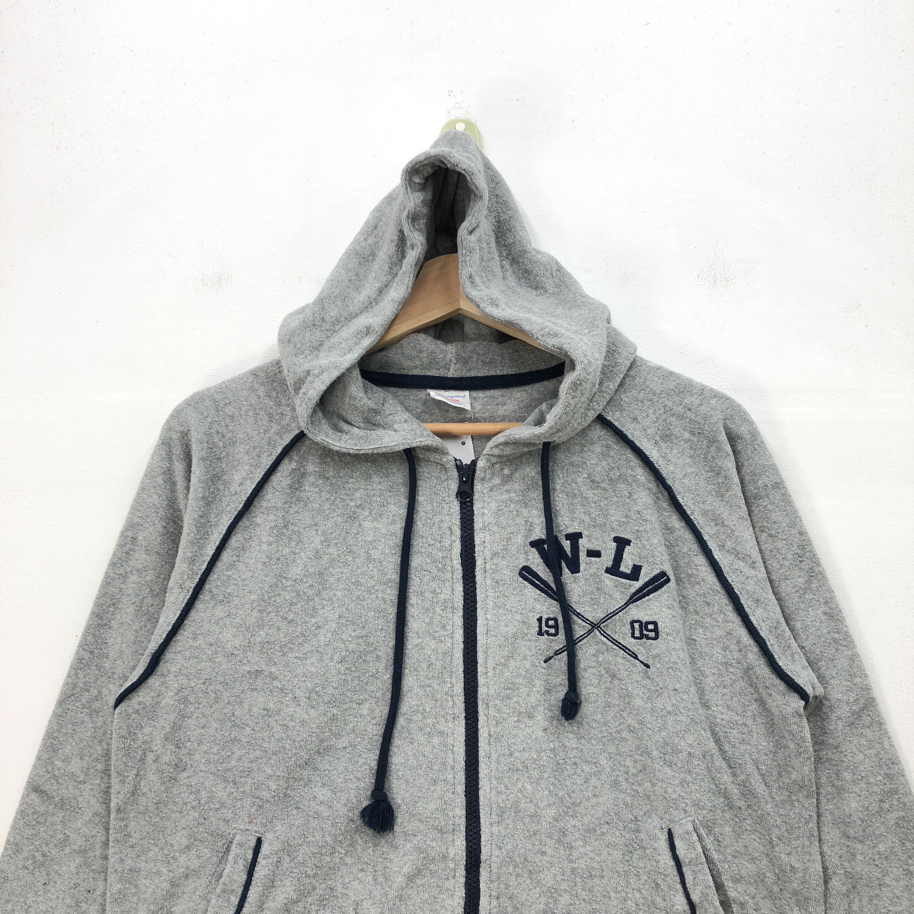 Champion Vintage Champion Sweater Hoodie Champion Hooded Sweatshirt Size US M / EU 48-50 / 2 - 3 Thumbnail
