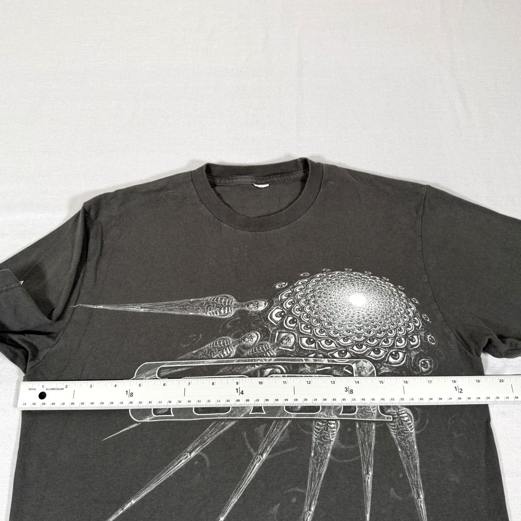 Vintage Tool Shirt Mens M Gray Spectre Spikes Band Music Tour Concert 2017 Rock Tee Size US M / EU 48-50 / 2 - 6 Thumbnail