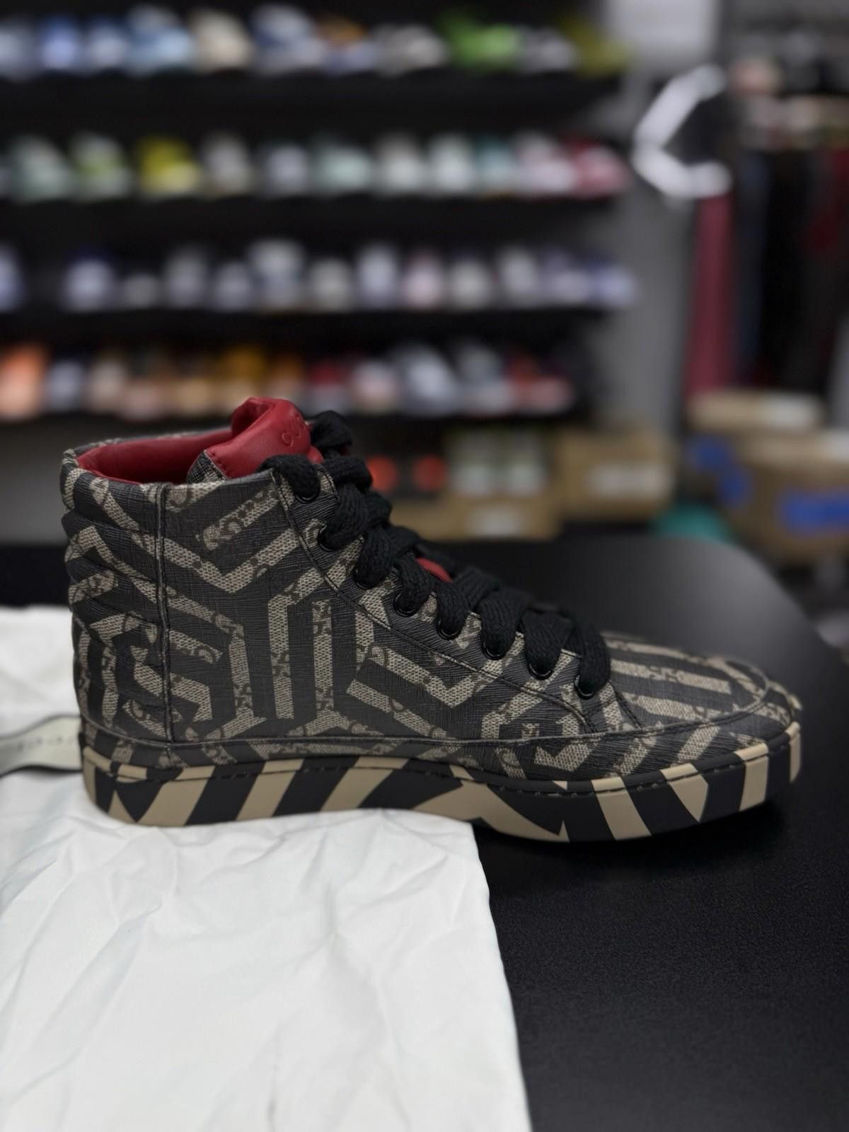 Gucci Authentic Gucci GG Monogram Logo Leather Sneakers 7.5G/8US Size US 8 / EU 41 - 5 Thumbnail