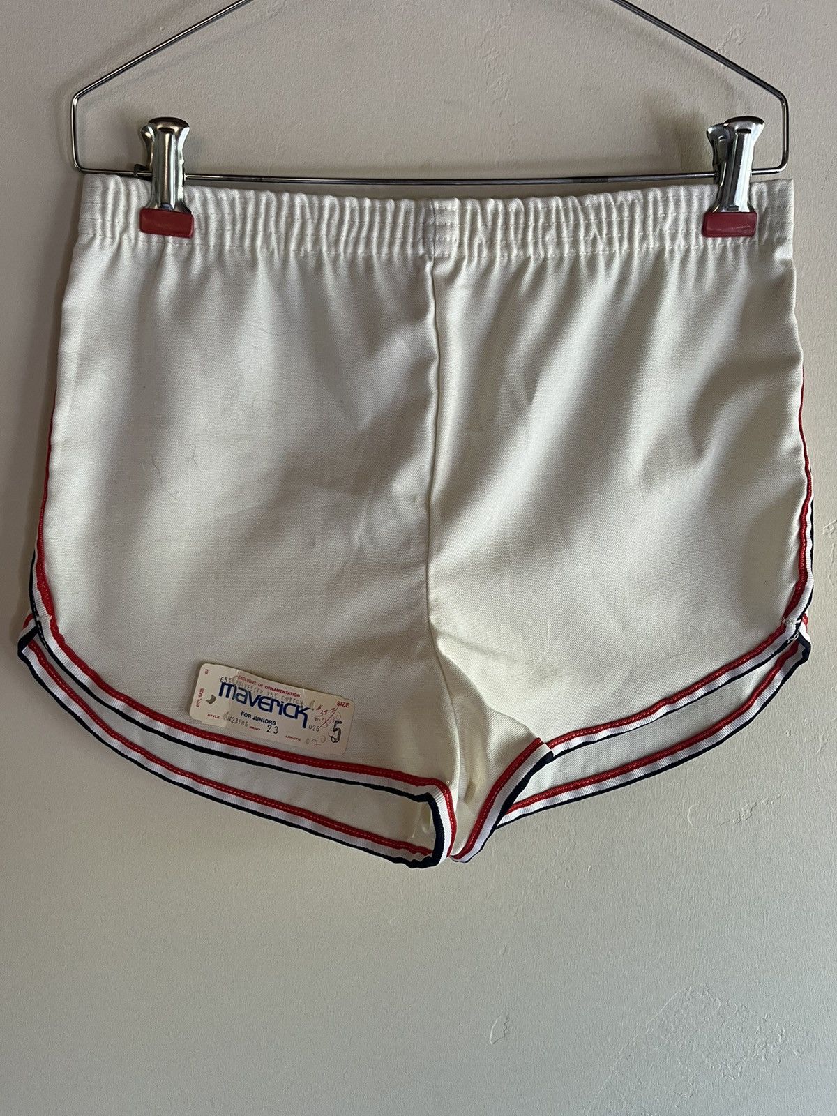 Vintage True Vintage Womens White Athletic shorts Deadstock With Tag Size 28" / US 6 / IT 42 - 1 Thumbnail