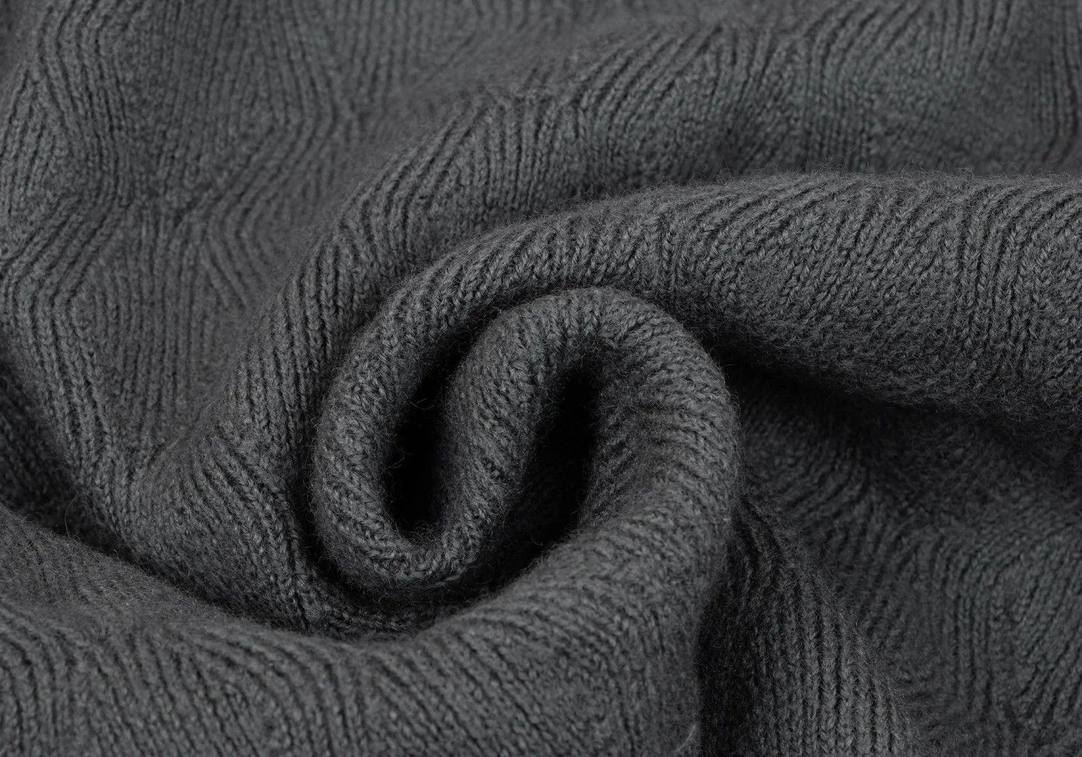 Comme des Garcons Homme Plus Wool Zigzag Knit Turtleneck Sweater in Gray Size M Size US M / EU 48-50 / 2 - 11 Thumbnail