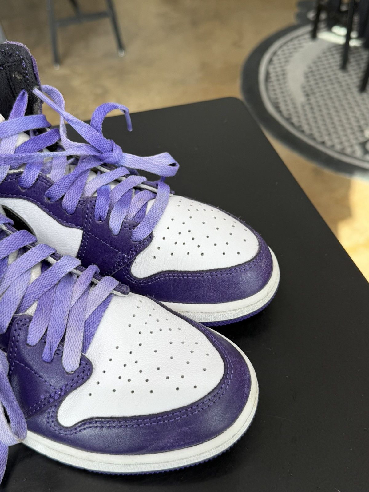 Jordan Brand Air Jordan 1 Court Purple Size 5.5Y (2020) Size US 5.5 / EU 38 - 8 Thumbnail