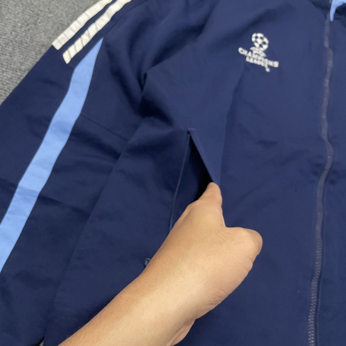 Adidas × Vintage Vintage 2005 Adidas x Real Madrid UEFA Track Jacket Rare Size US L / EU 52-54 / 3 - 3 Thumbnail