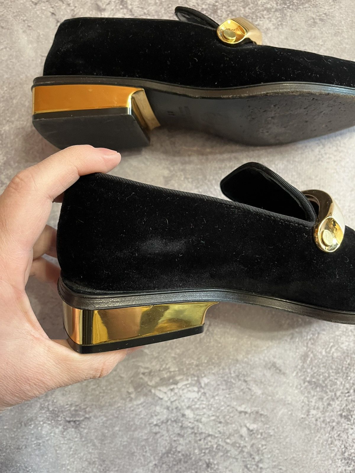Alexander McQueen Alexander McQueen Punk Charm Bar Velvet Loafers Size US 7 / IT 37 - 6 Thumbnail