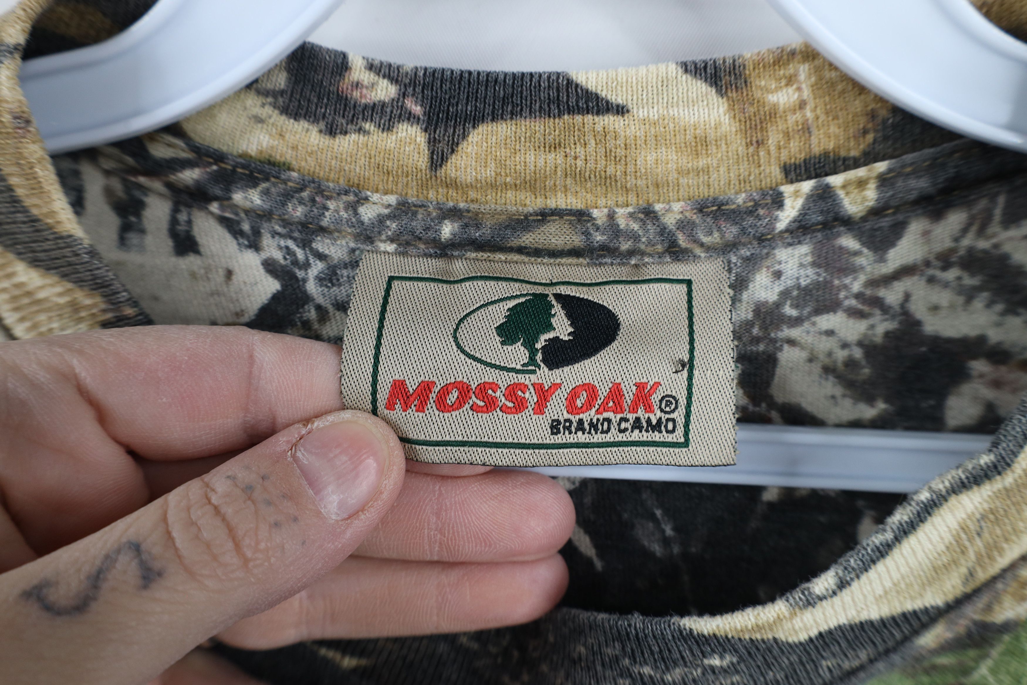 Mossy Oaks × Vintage Vintage 90s Mossy Oak Camouflage Long Sleeve Pocket T-Shirt Size US XXL / EU 58 / 5 - 7 Thumbnail