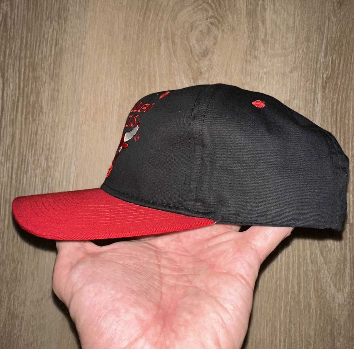 NBA × Vintage Vintage 90’s Chicago Bulls G.C.C NBA Snapback NWT Size ONE SIZE - 2 Thumbnail