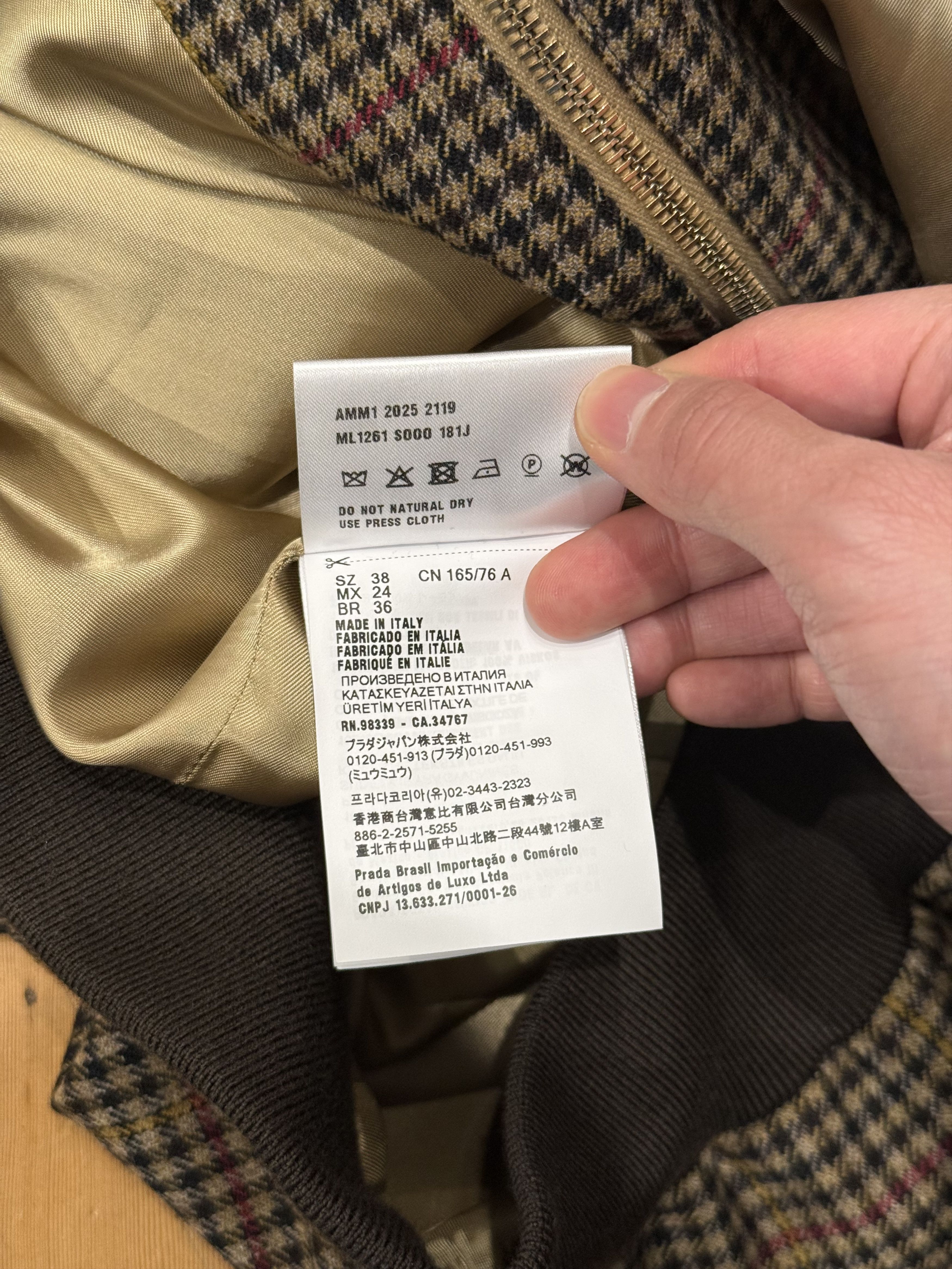 Miu Miu MIU MIU FW25 HOUNDSTOOTH CHECK BLOUSON JACKET ‘BROWN’ Size US L / EU 52-54 / 3 - 6 Thumbnail