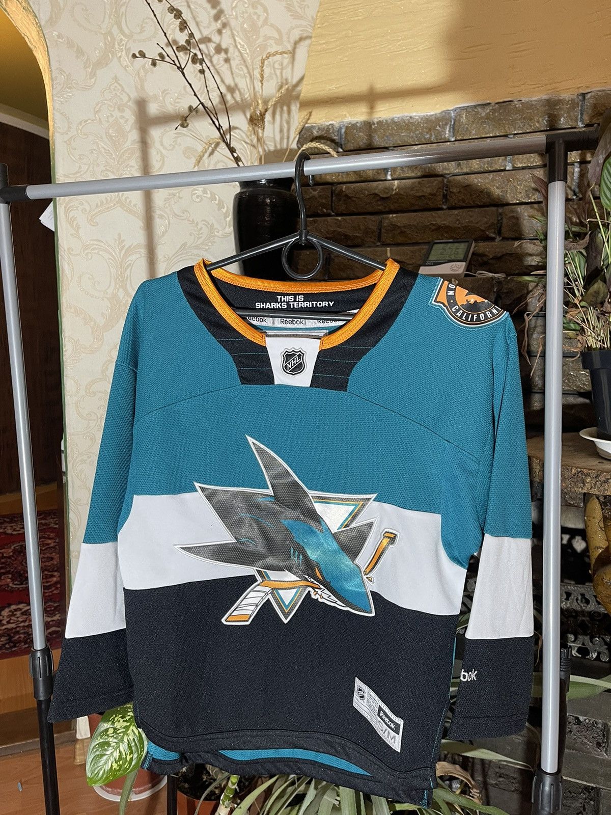 NFL × Vintage San Jose Sharks jersey Reebok Stadium Series mens S Size US S / EU 44-46 / 1 - 1 Thumbnail