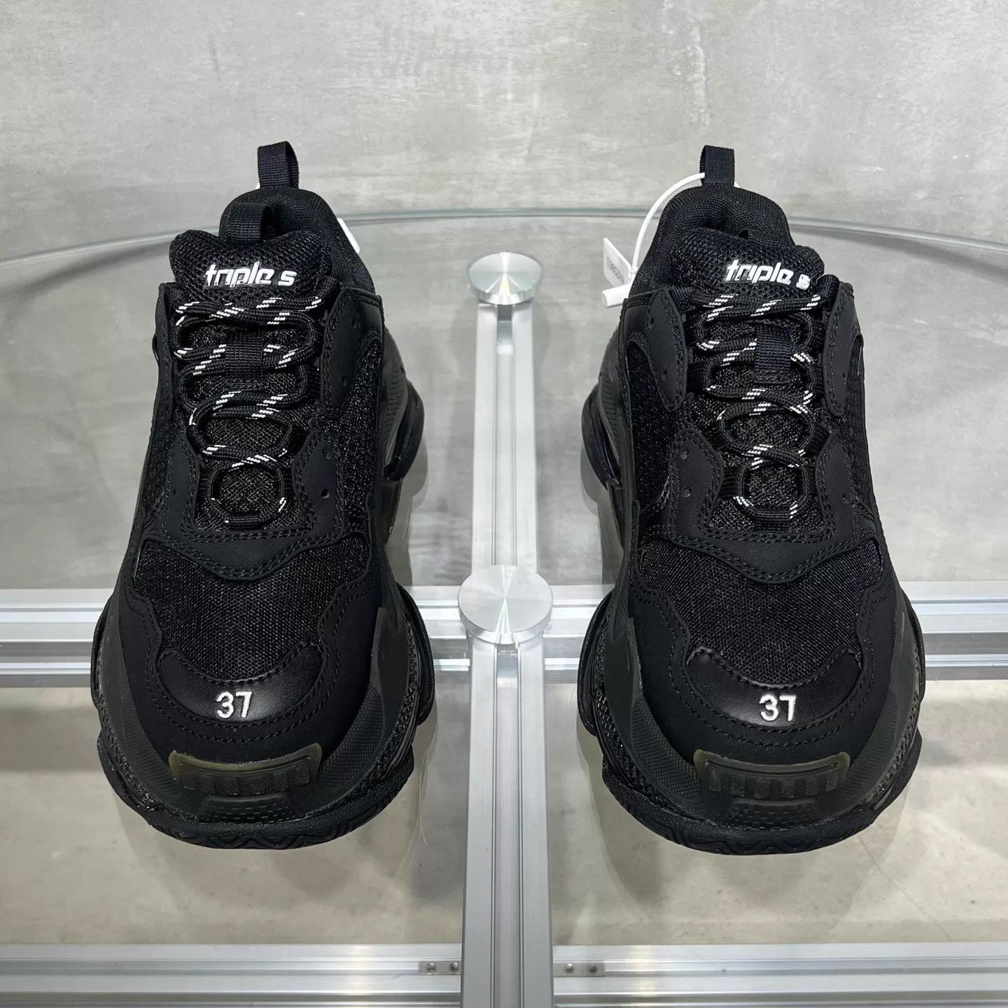 Balenciaga Balenciaga Black Distressed Dad Shoe EU 37 Size US 7 / IT 37 - 1 Thumbnail