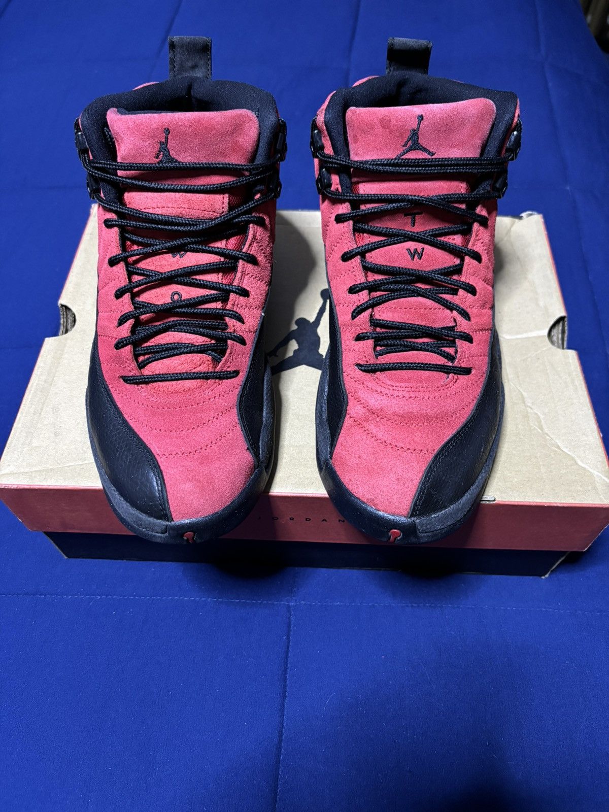 Jordan Brand Jordan 12 Retro Reverse Flu Game 2020 Size 9 Size US 9 / EU 42 - 1 Thumbnail