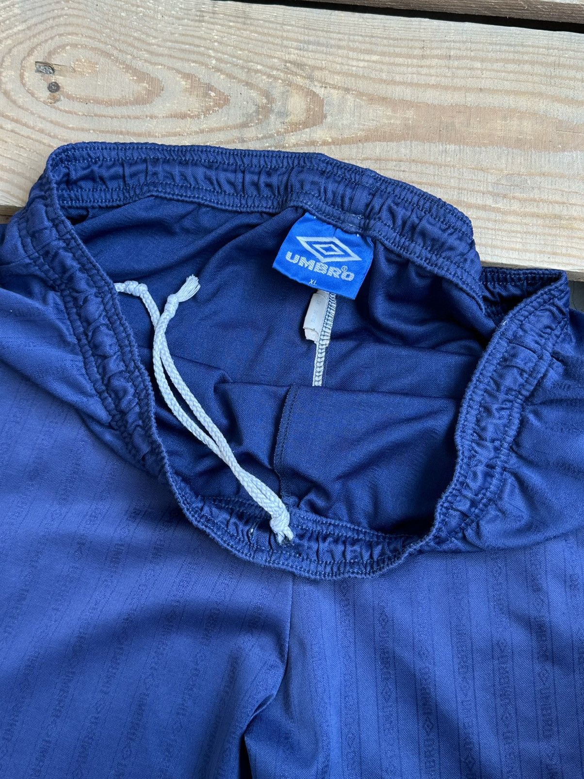 Umbro Vintage Umbro Stripped Jersey Shorts Size US 34 / EU 50 - 5 Thumbnail