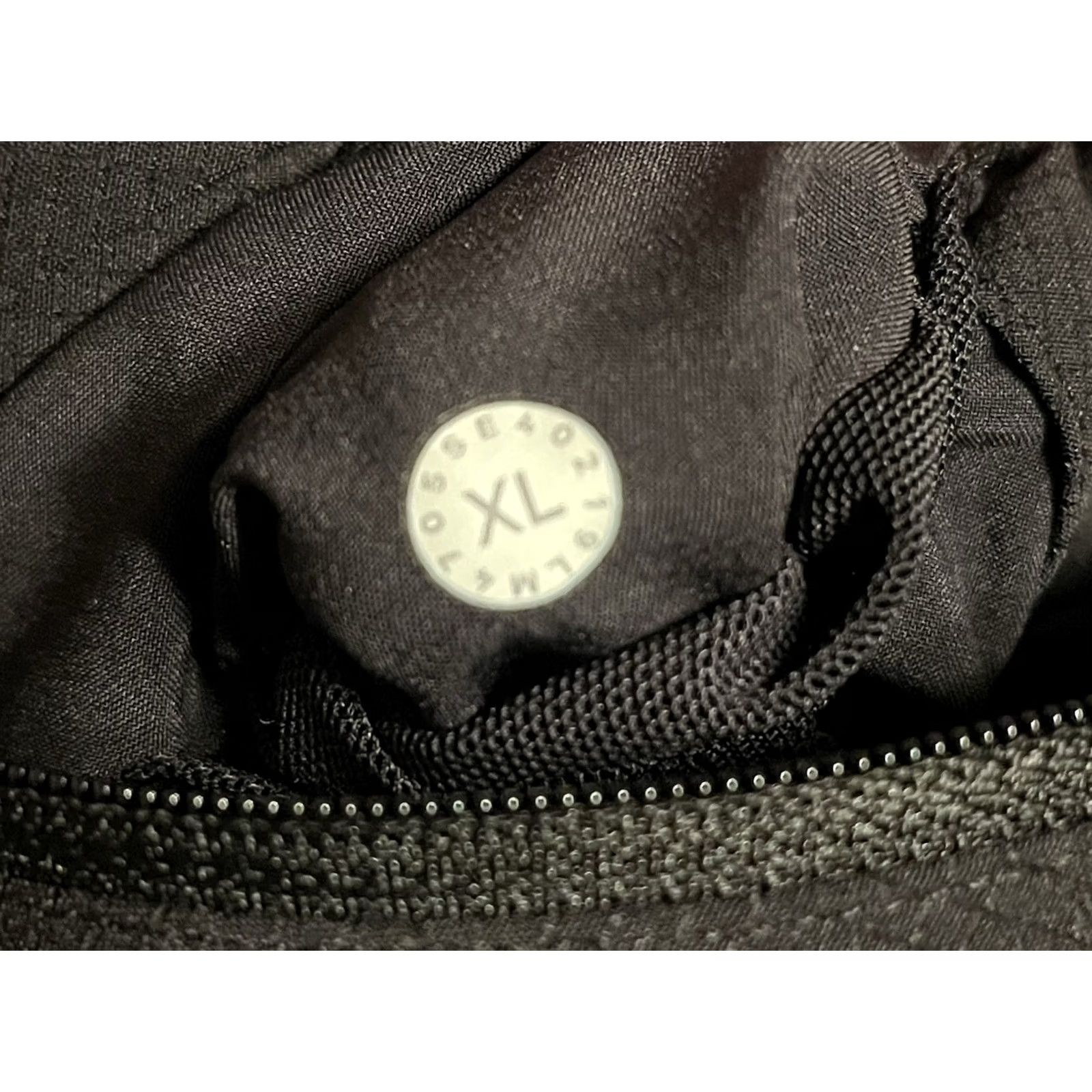 Lululemon Lululemon Airing Easy Bomber Jacket Black Full Zip LM4705S Active - Men's XL Black Full Zip Jacket Mens XL Size US XL / EU 56 / 4 - 4 Thumbnail