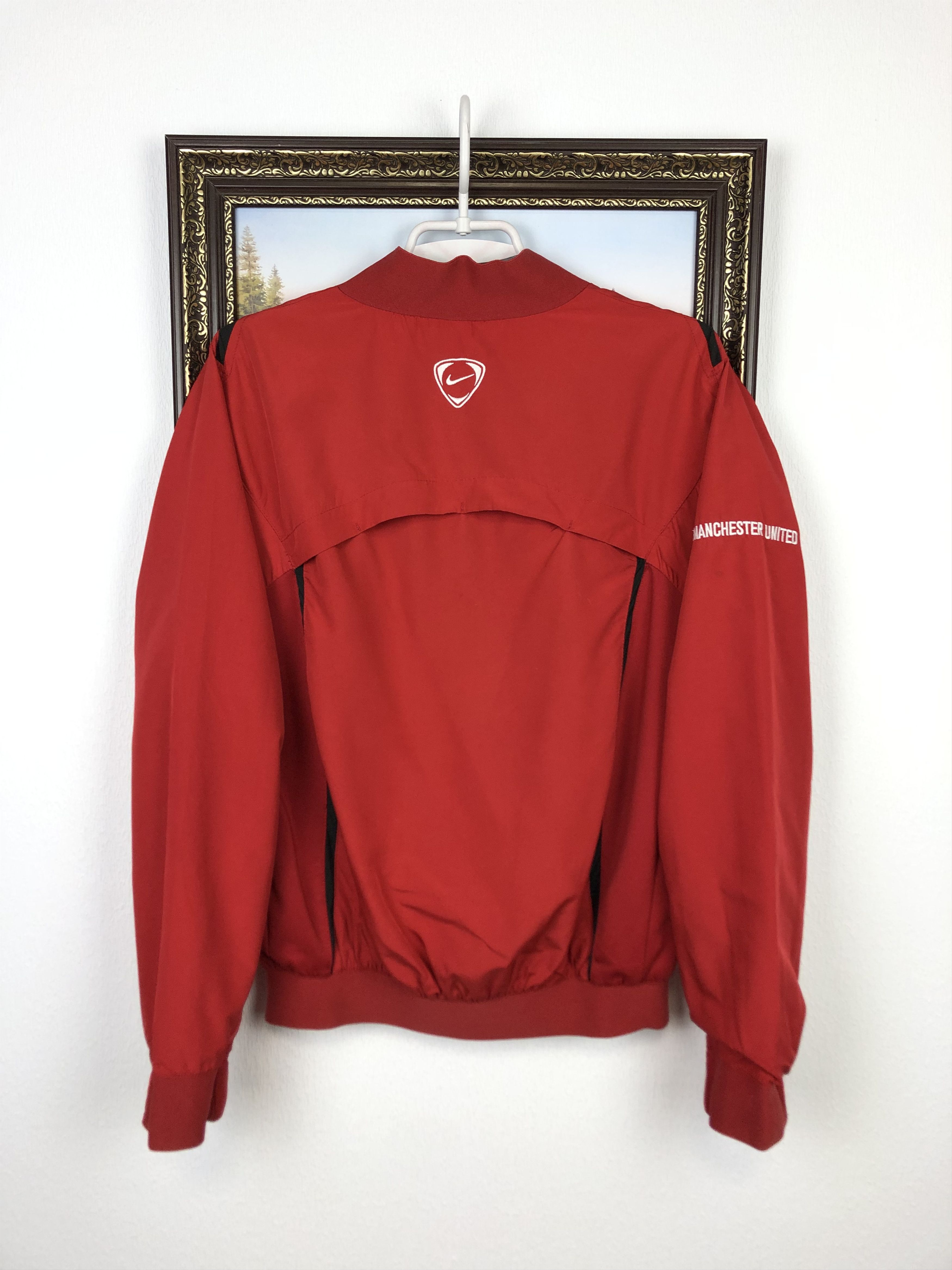 Nike Vintage Nike Manchester United Football Train Jacket Soccer Size US S / EU 44-46 / 1 - 15 Thumbnail
