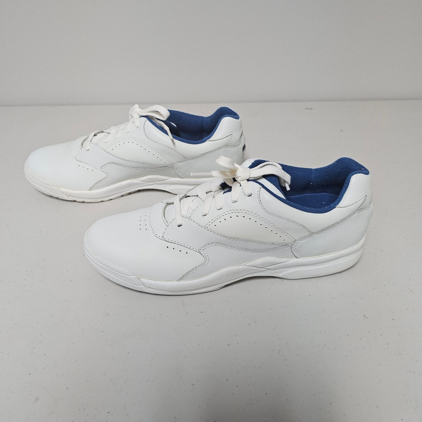 Rockport NWB Women's Rockport W7334 Pro Walker Sneakers size 9 Size US 9 / IT 39 - 2 Thumbnail