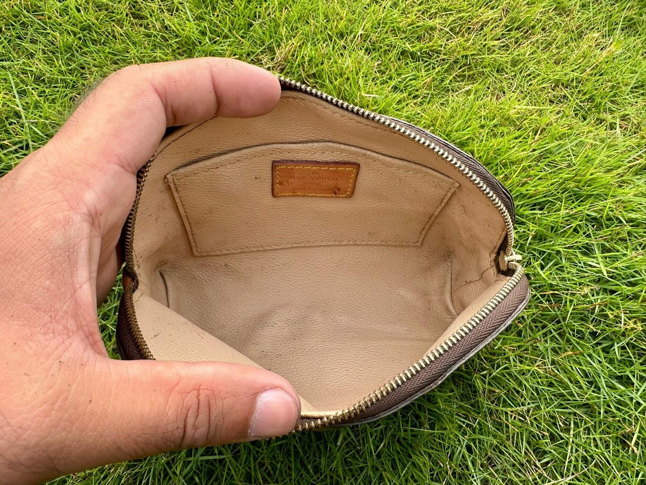 Louis Vuitton Authentic Louis Vuitton Monogram Canvas Cosmetic Pouch PM Size ONE SIZE - 8 Thumbnail