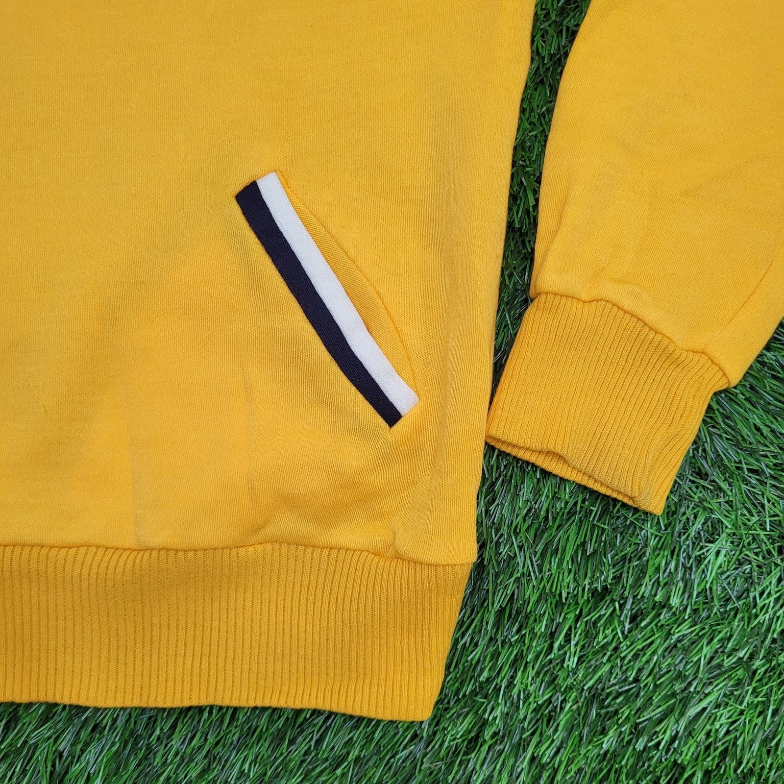 Other Vintage 90s MOD Collared Sweatshirt Medium 21x23 Crop Baggy Size US M / EU 48-50 / 2 - 12 Thumbnail