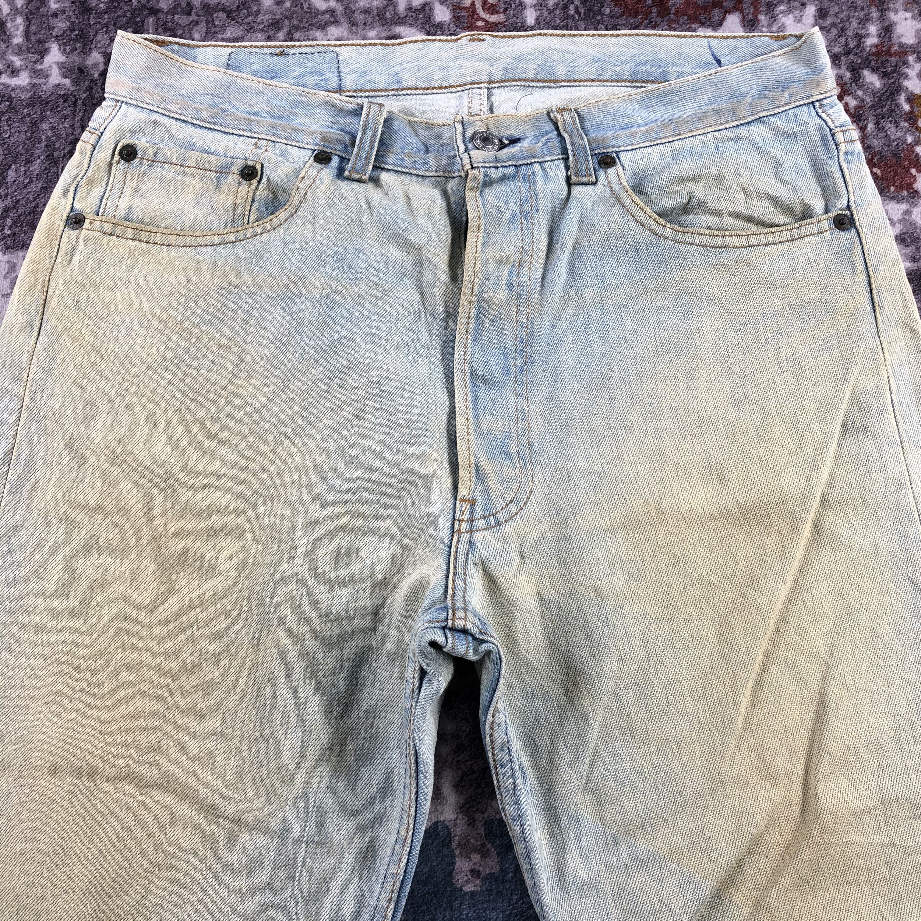 Levi's Vintage 90s Light Wash Levis 501 Jeans-JM3029 Size US 33 - 3 Thumbnail