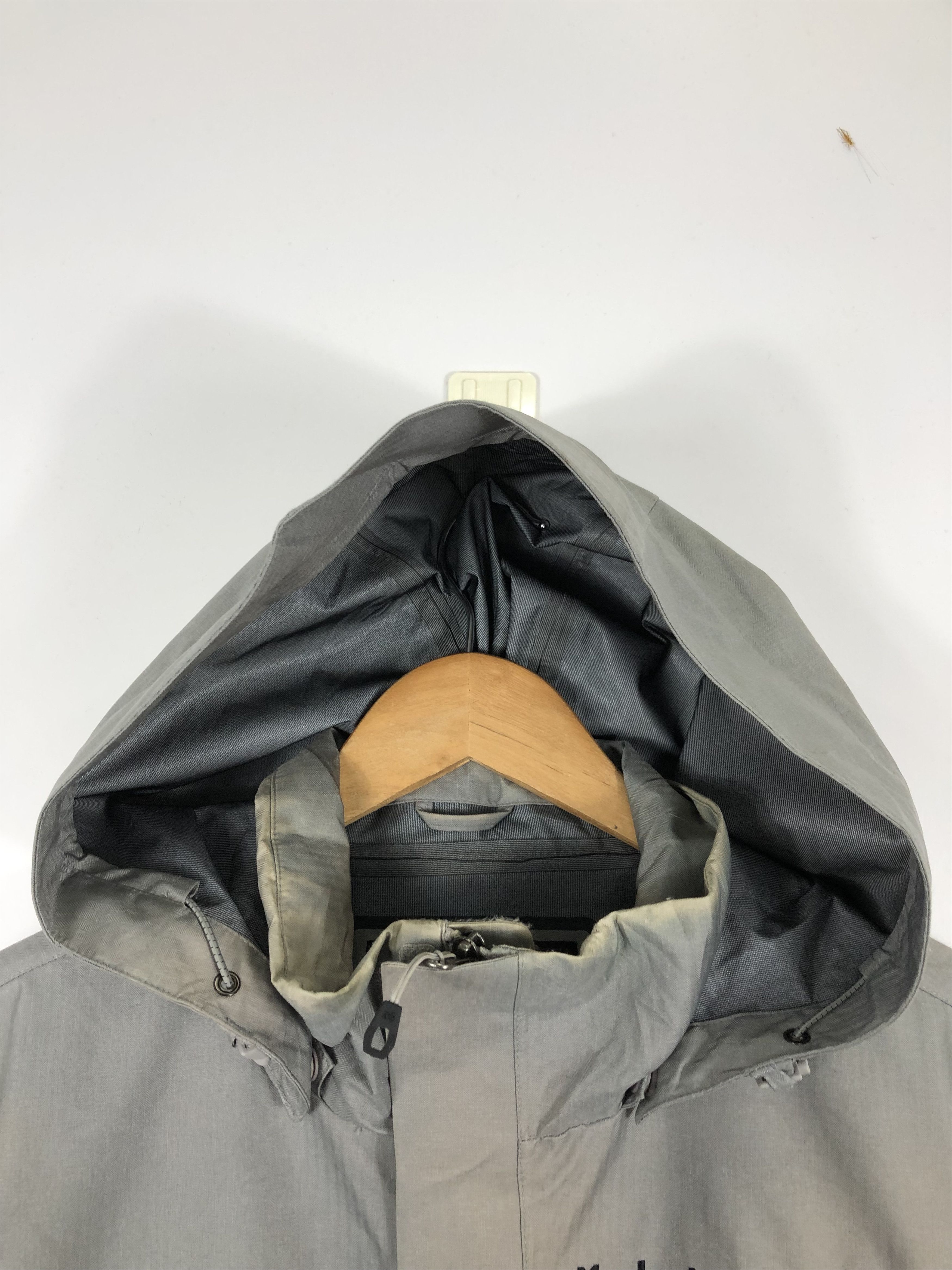 Vintage Vintage Millet Windbreaker Hoodie Jacket J0648 Size US L / EU 52-54 / 3 - 10 Thumbnail