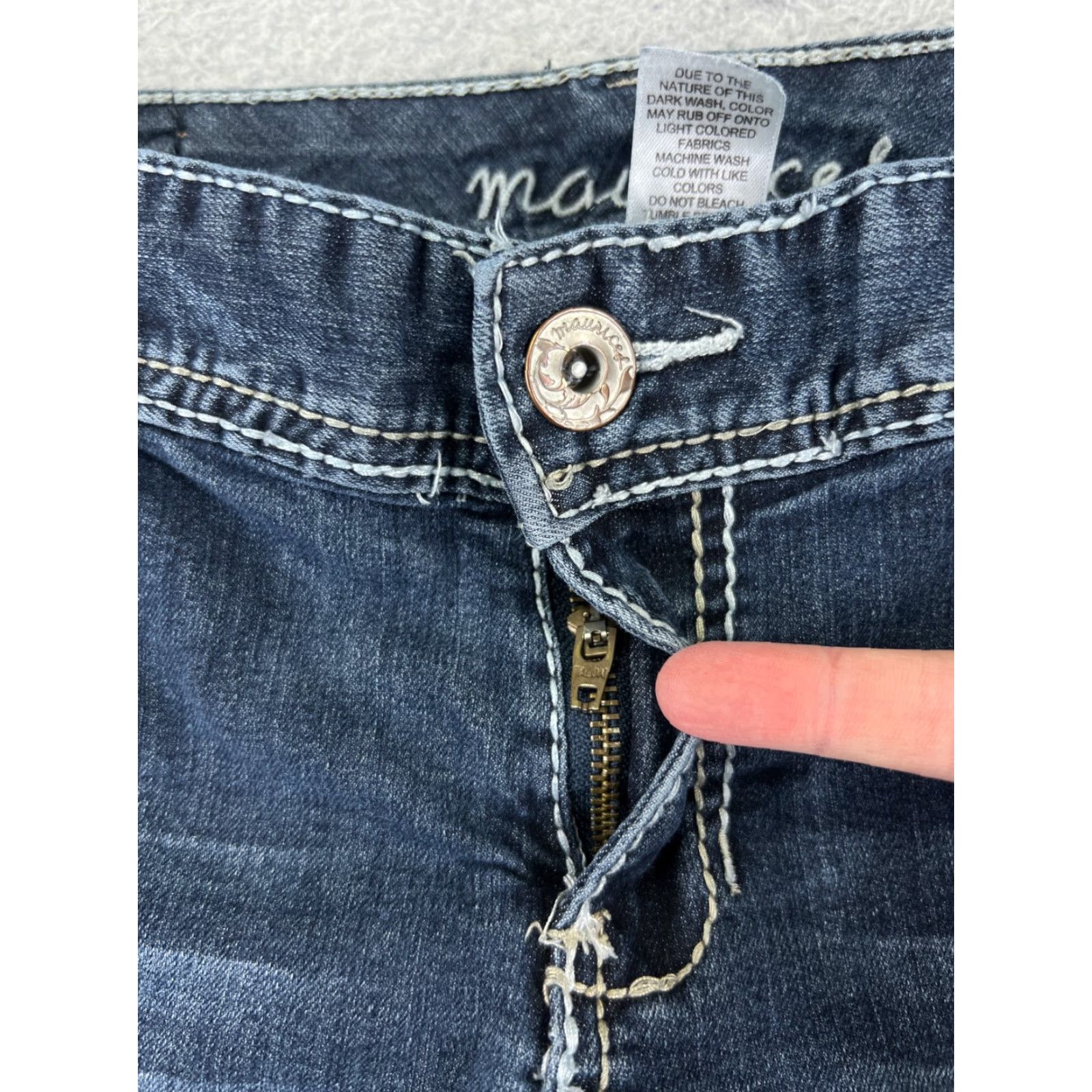 Vintage Maurices Jeans Women 11 Blue Denim Bootcut Low Rise 31x30 Cotton 5-Pocket Zipper Distressed Western Cowboy Size 32" / US 10 / IT 46 - 5 Thumbnail