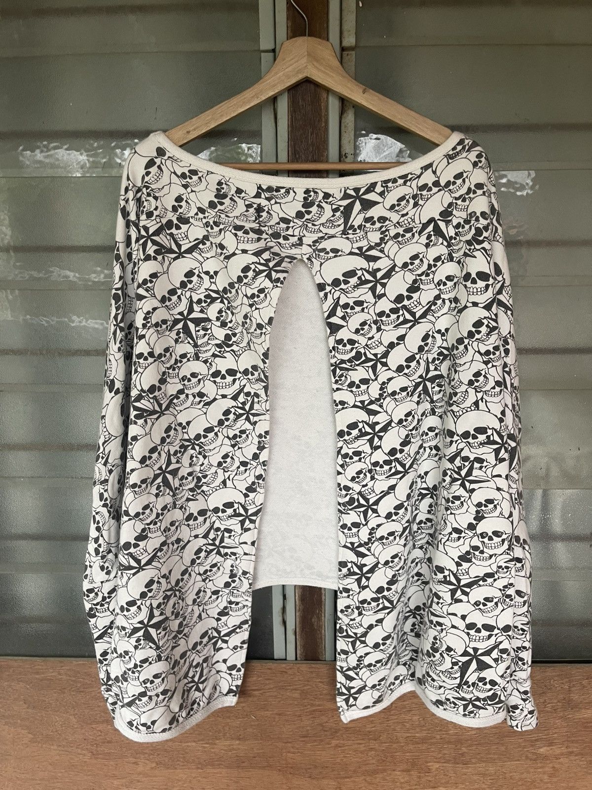 Japanese Brand Vintage Glad News Skull Print Oversized Drop Tail Hem Size ONE SIZE - 8 Thumbnail