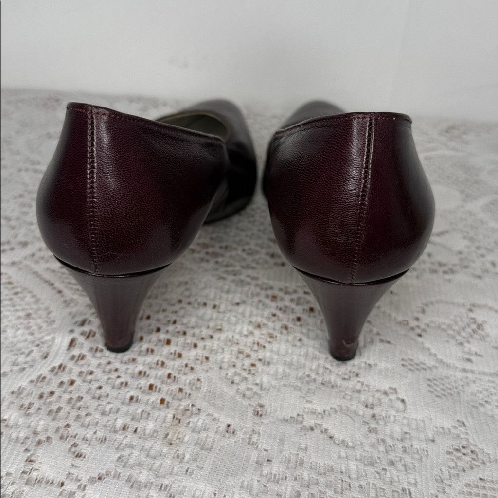 The Unbranded Brand Vintage Manfield France leather burgundy purple heels sz 8 Size US 8 / IT 38 - 6 Thumbnail