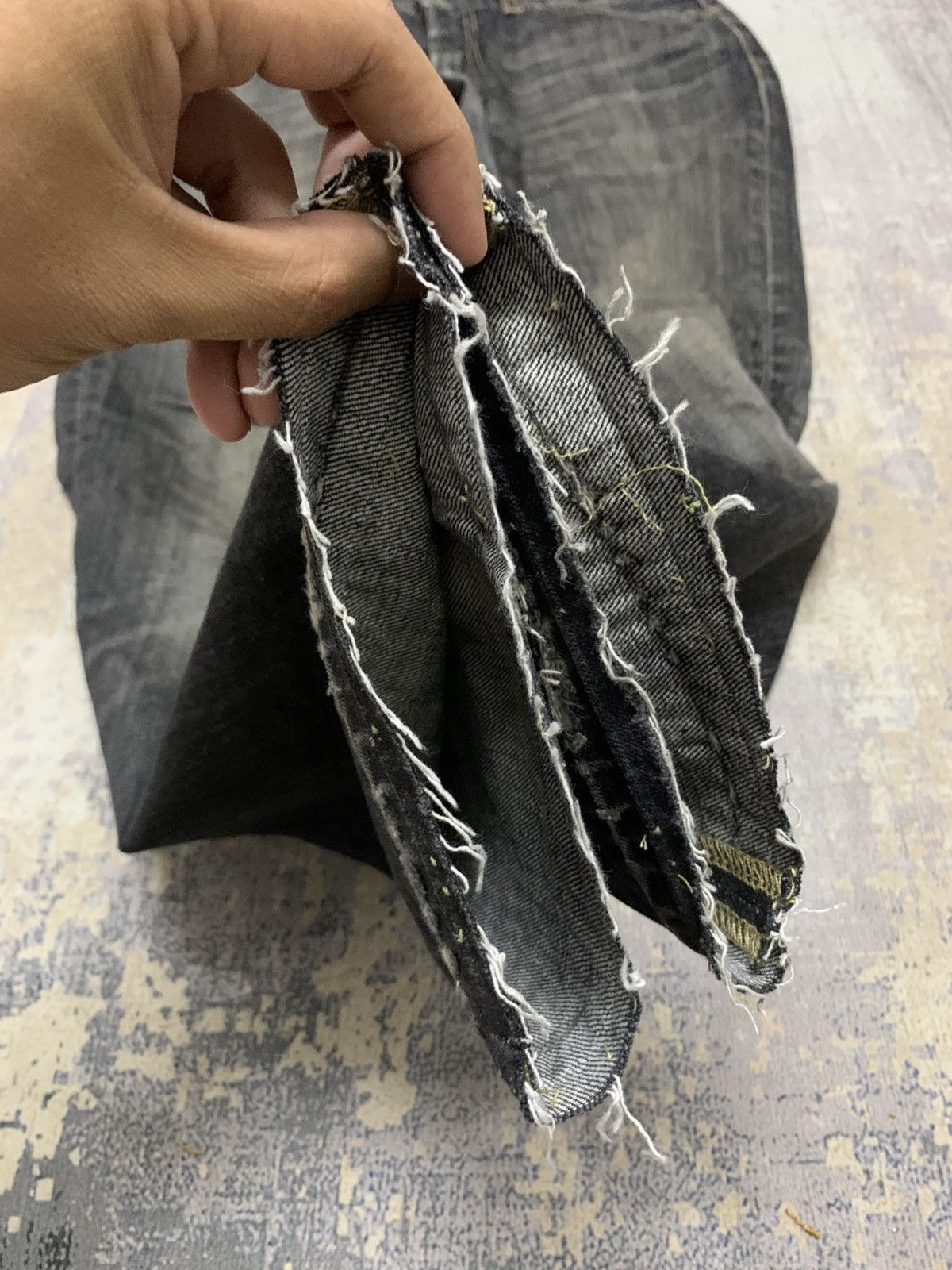 Undercover × Uniqlo W32x29 Uniqlo Jeans Faded Black Denim Jeans Size US 32 / EU 48 - 5 Thumbnail